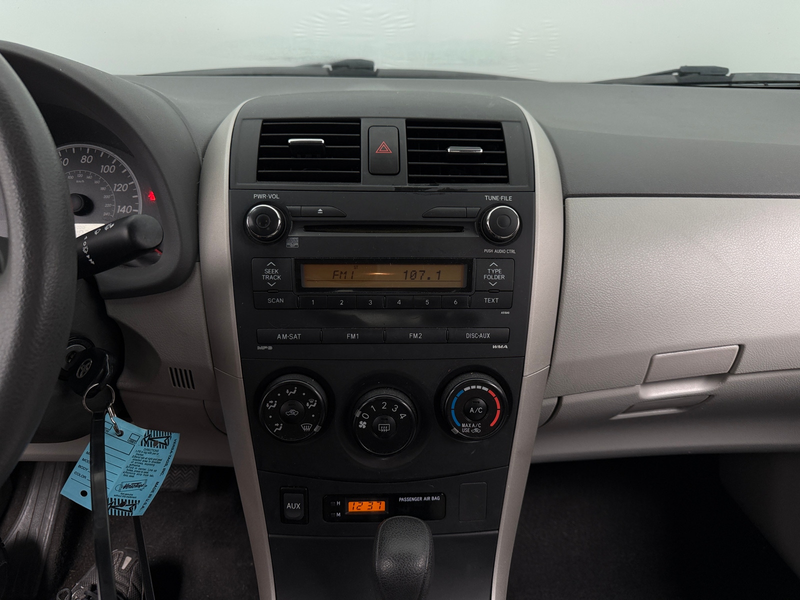 Thumbnail: 2010 Toyota Corolla - 4