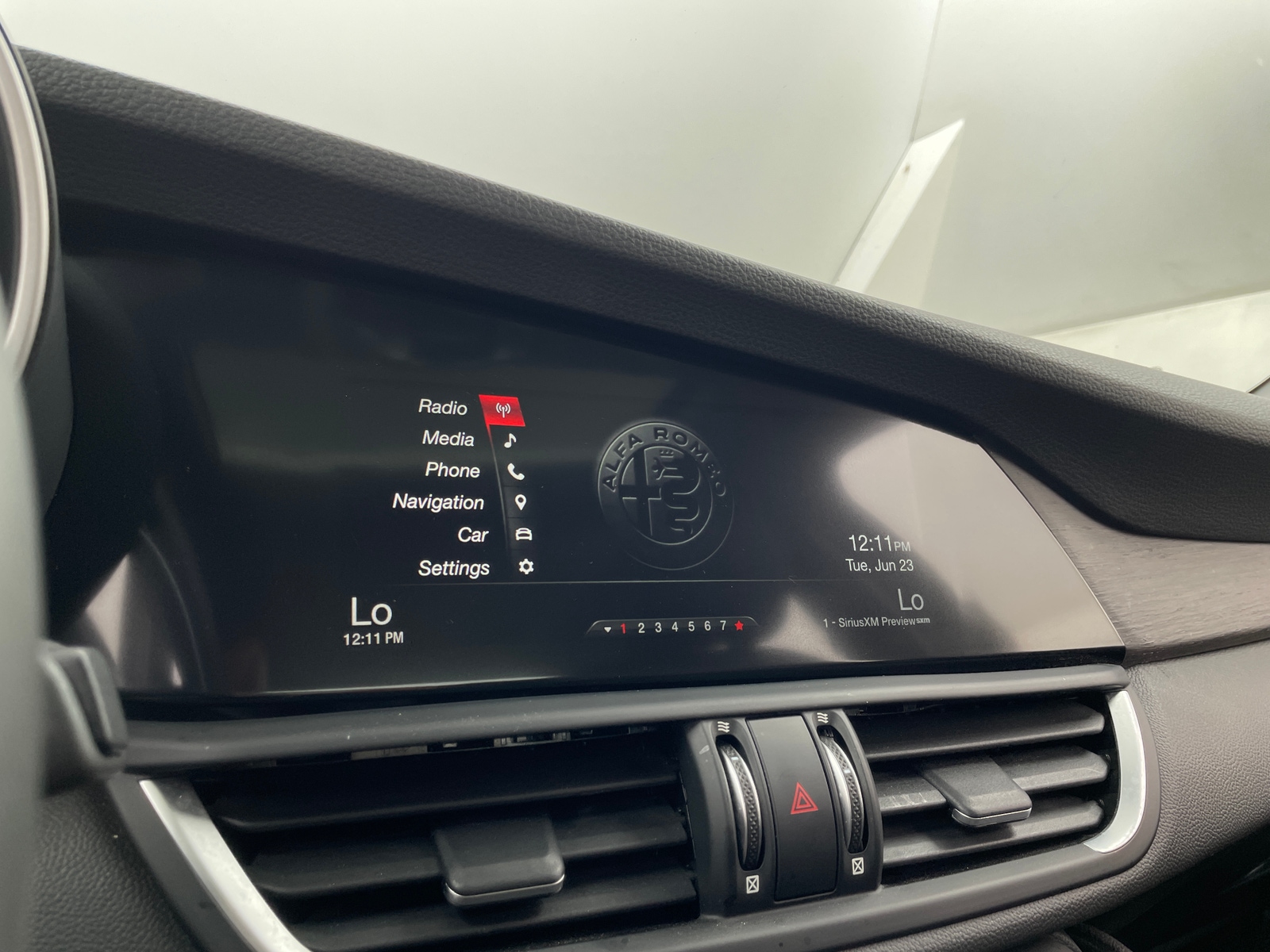 Thumbnail: 2019 Alfa Romeo Giulia - 3