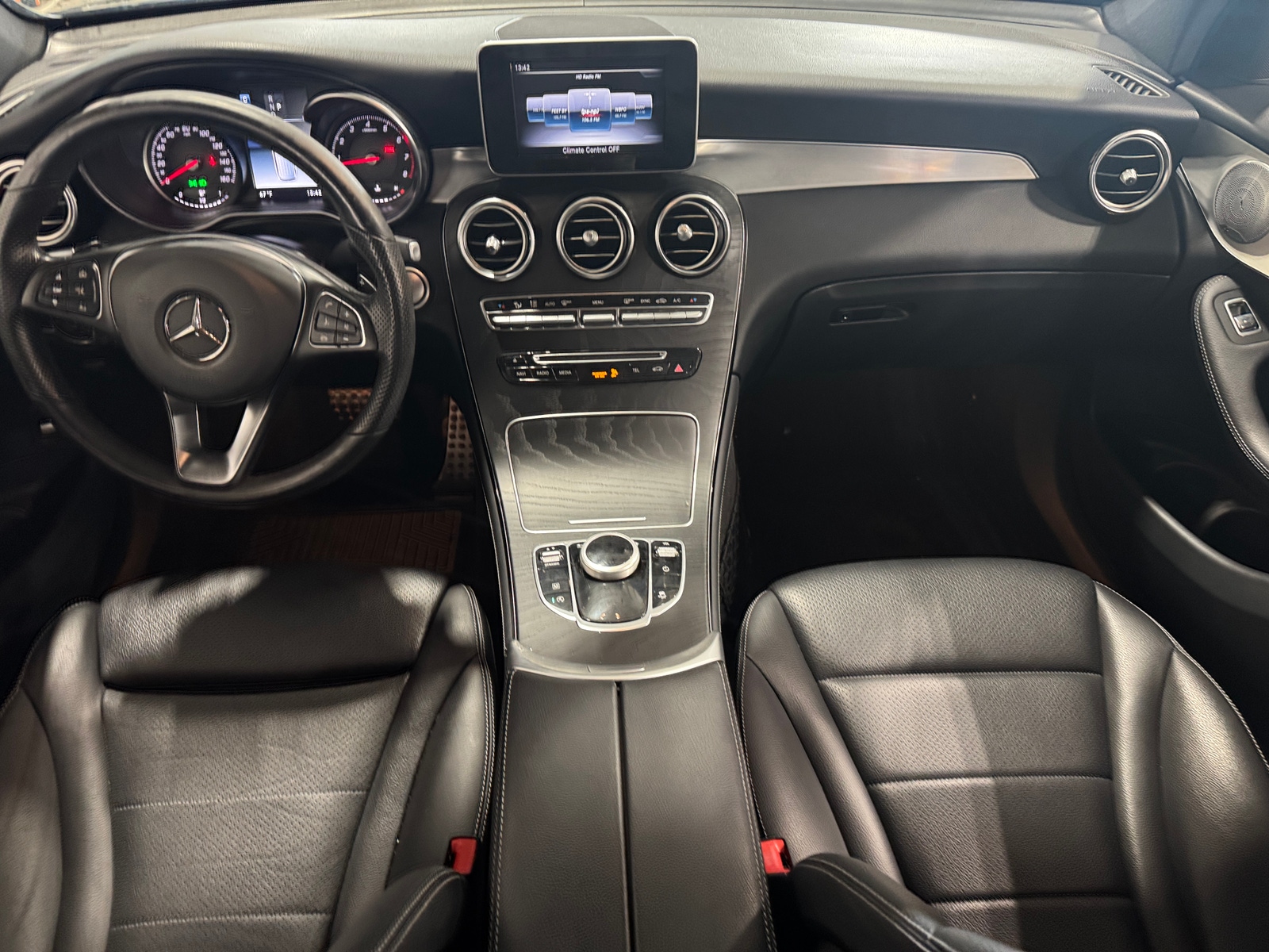 Thumbnail: 2019 Mercedes-Benz GLC - 2