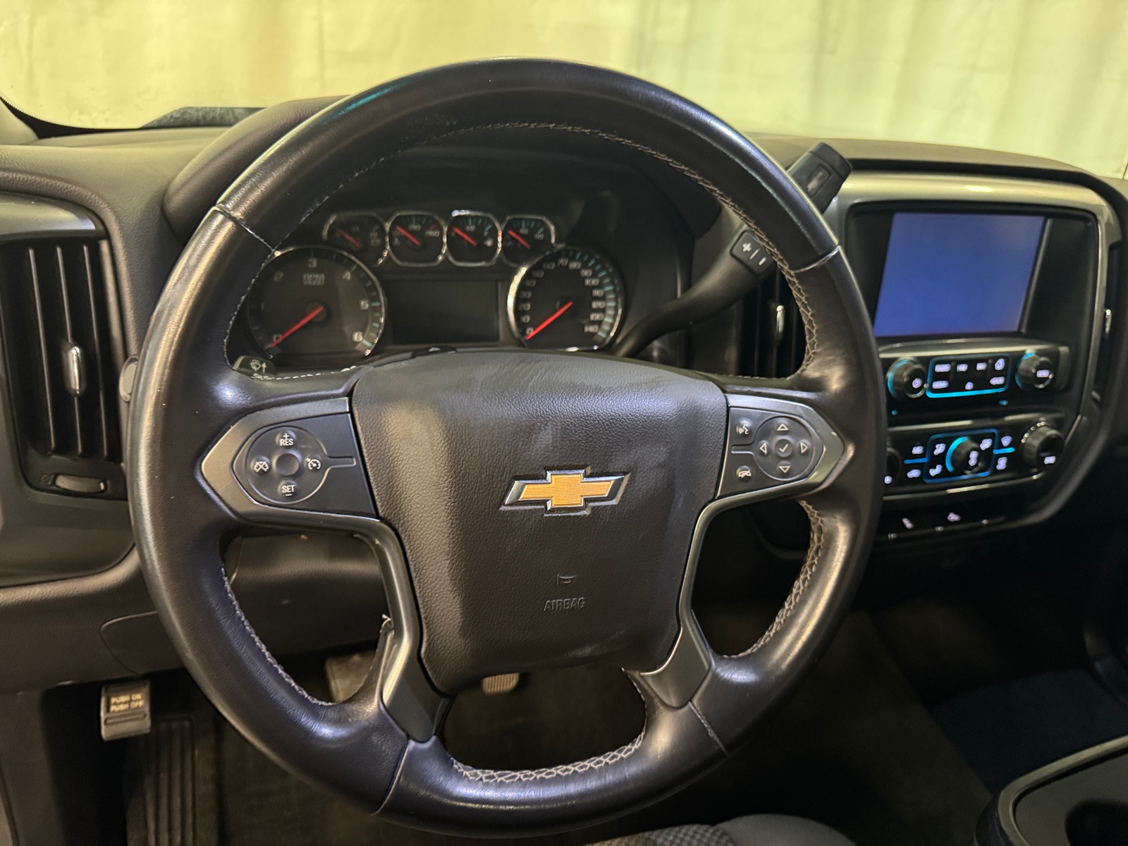 Thumbnail: 2019 Chevrolet Silverado 1500 - 5