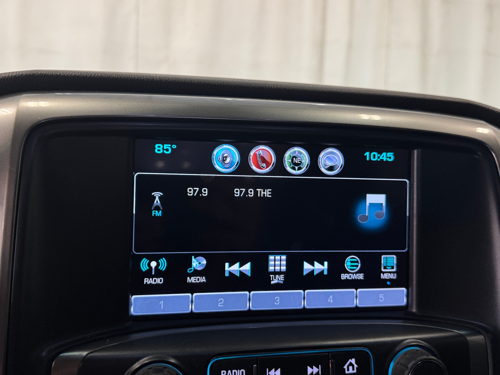 Thumbnail: 2019 Chevrolet Silverado 1500 - 4