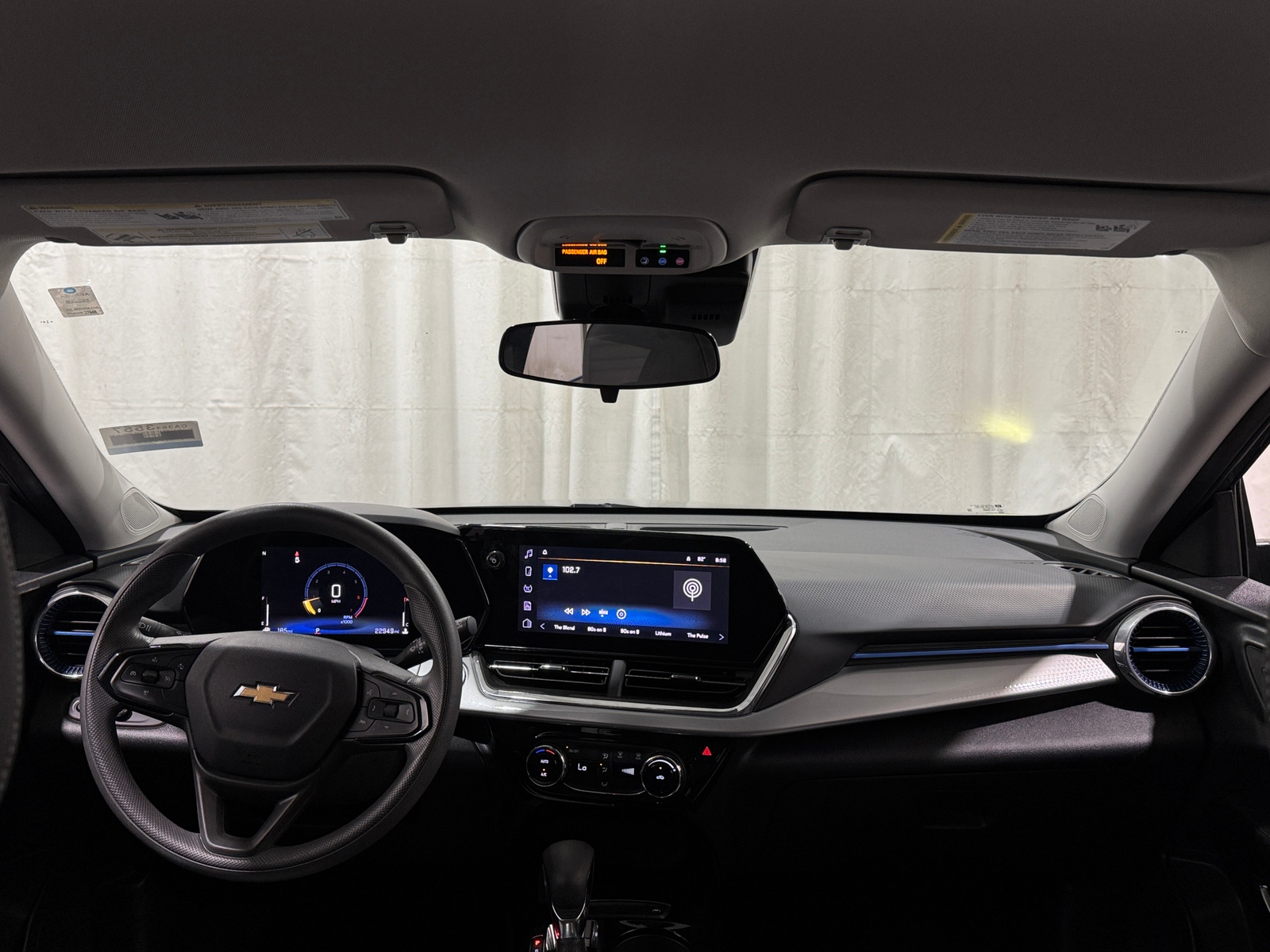 Thumbnail: 2025 Chevrolet Trax - 3