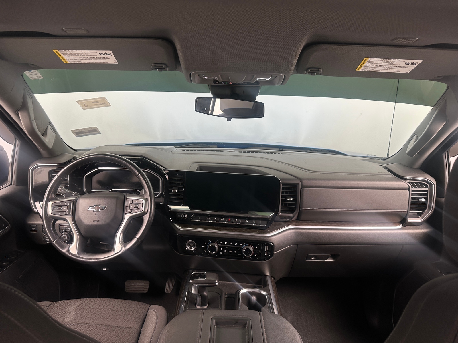 Thumbnail: 2022 Chevrolet Silverado 1500 - 3