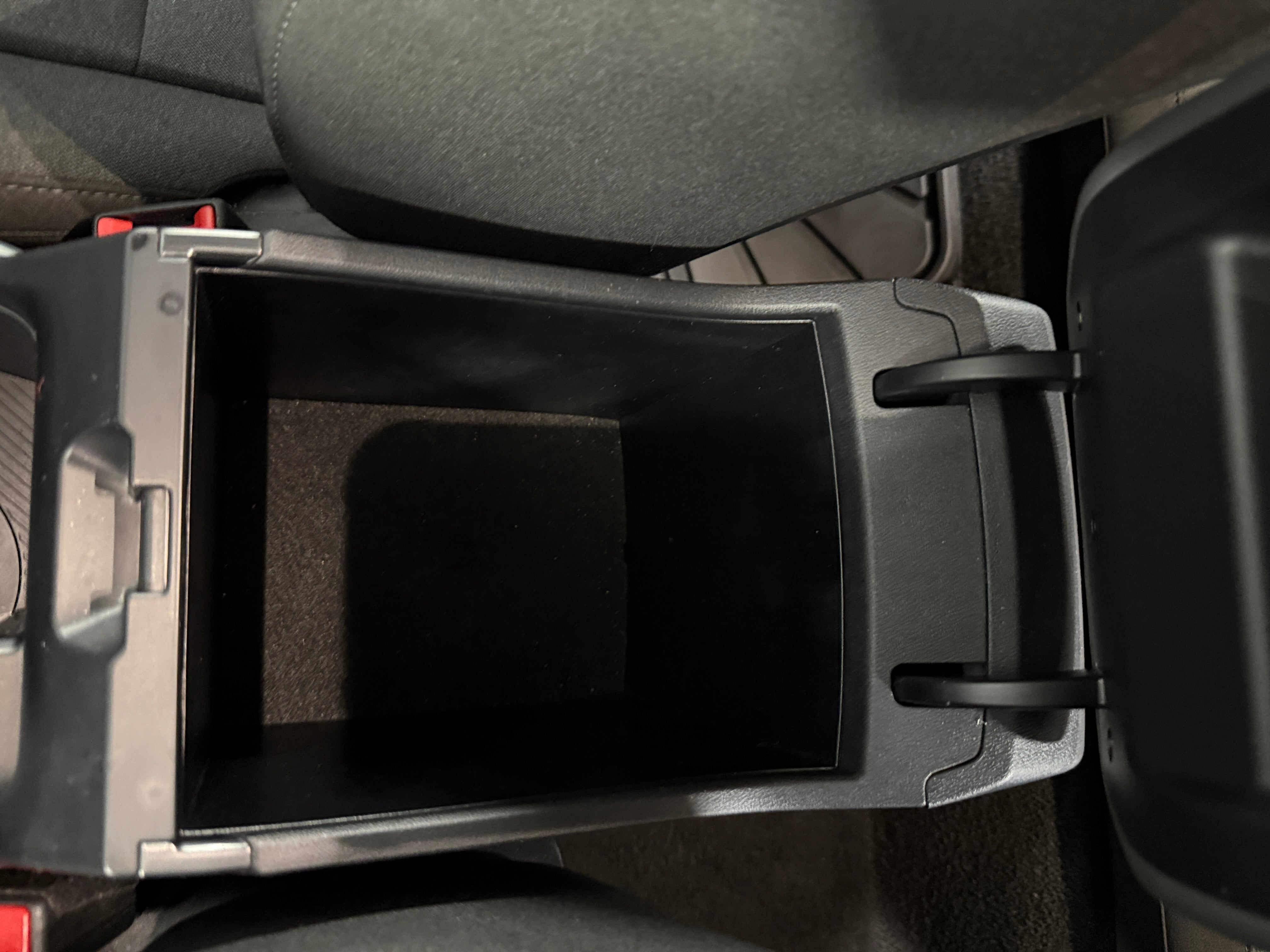 2025 Kia K4 LXS - Photo 11