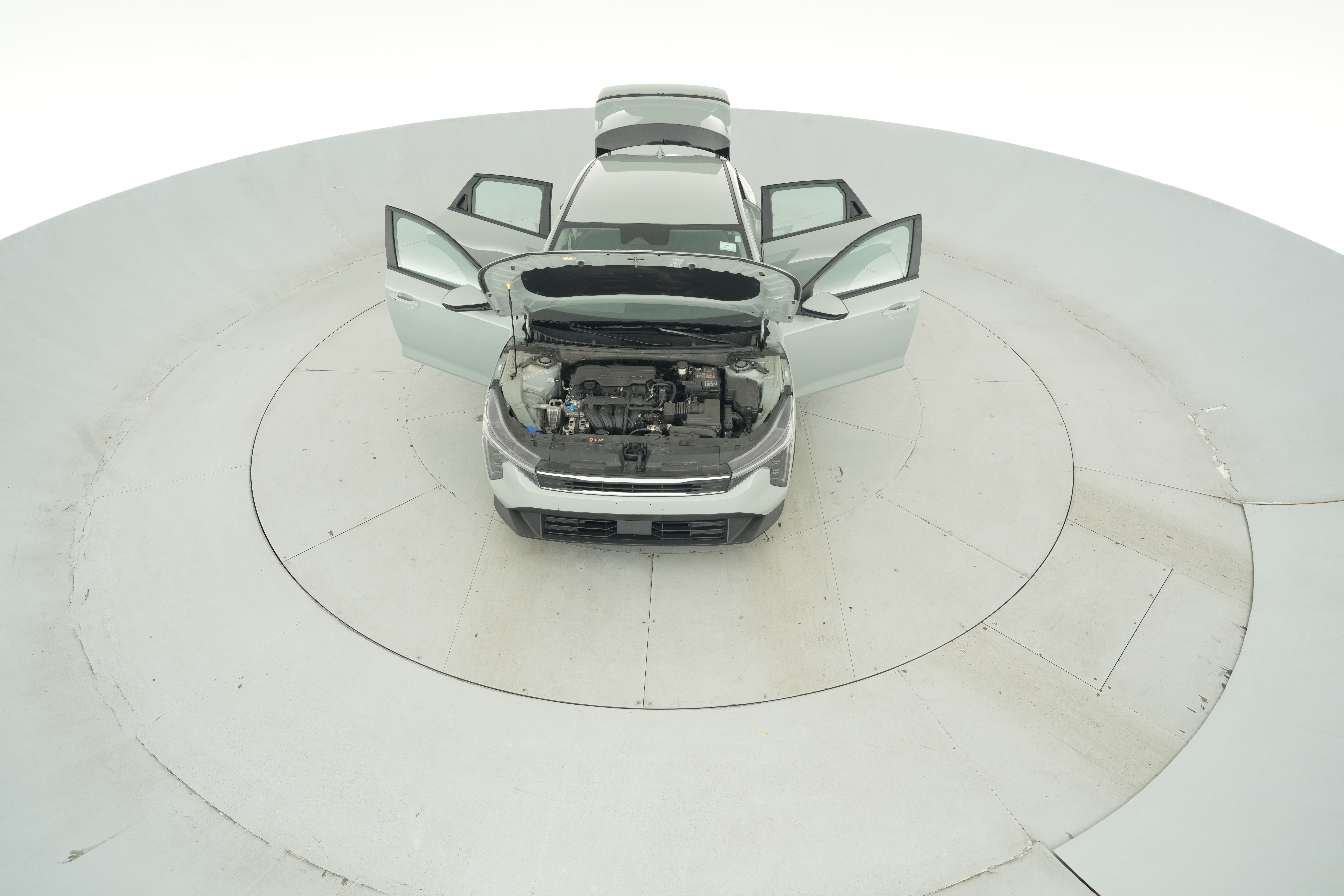 2025 Kia K4 LXS - Photo 37