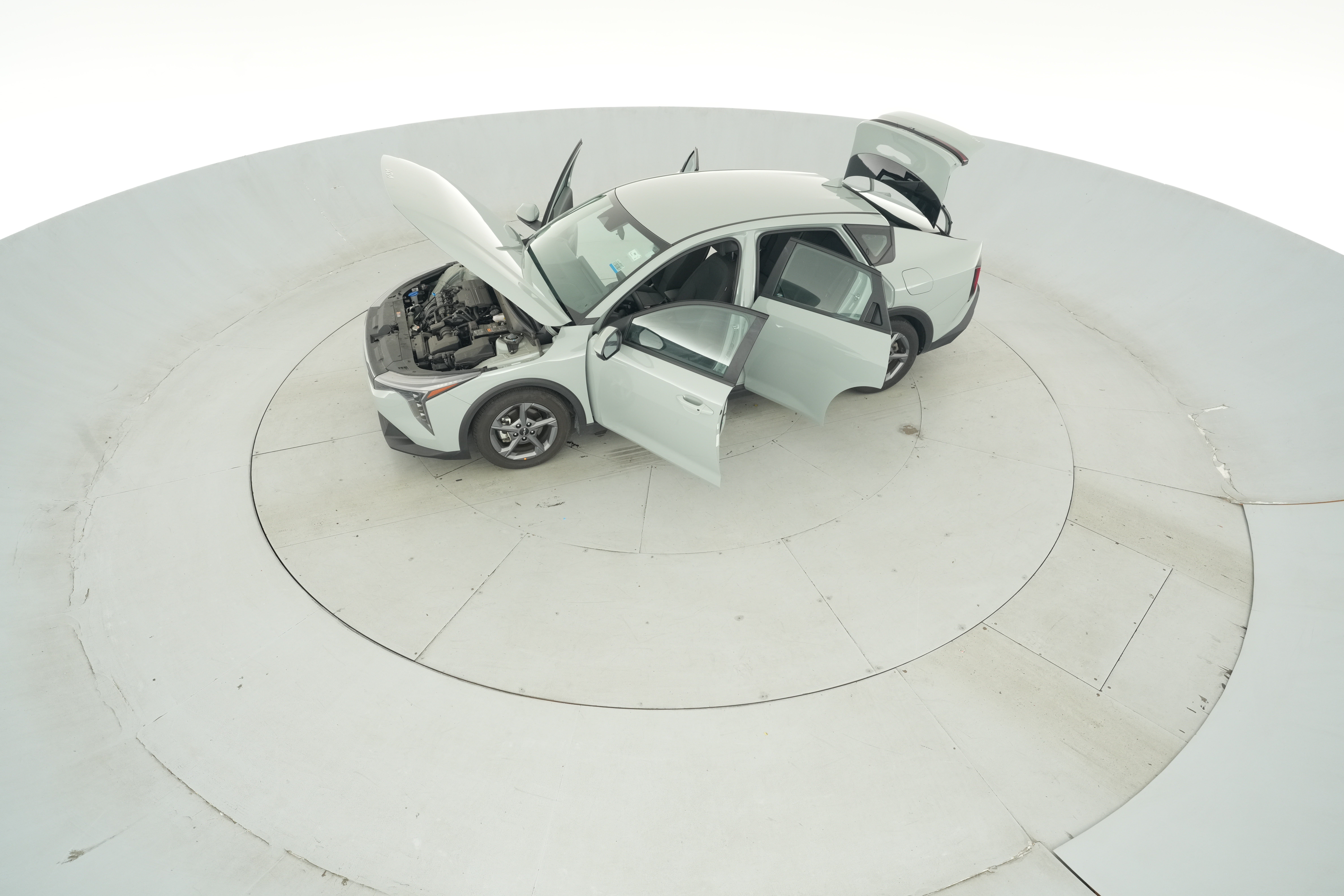 2025 Kia K4 LXS - Photo 40