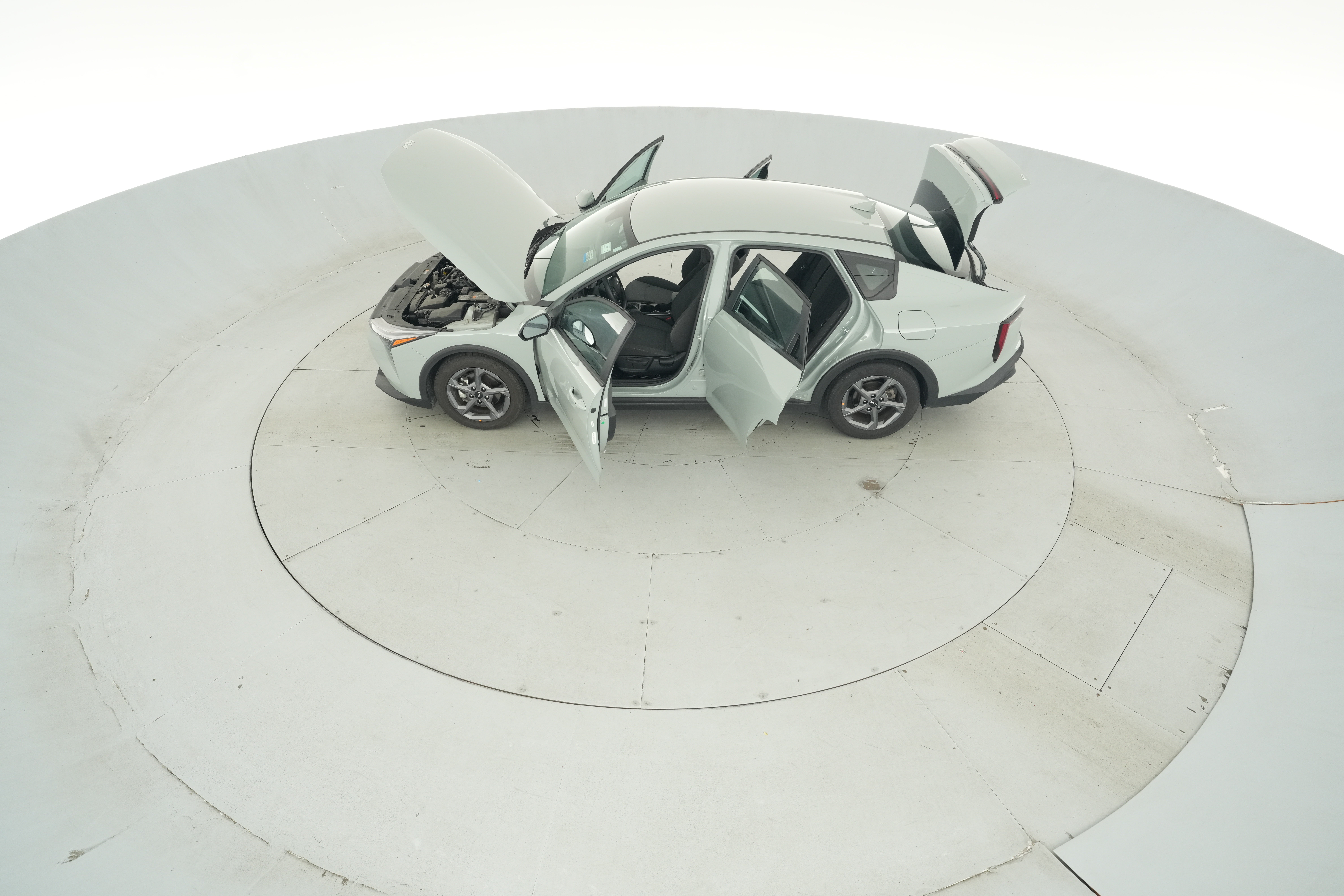 2025 Kia K4 LXS - Photo 41