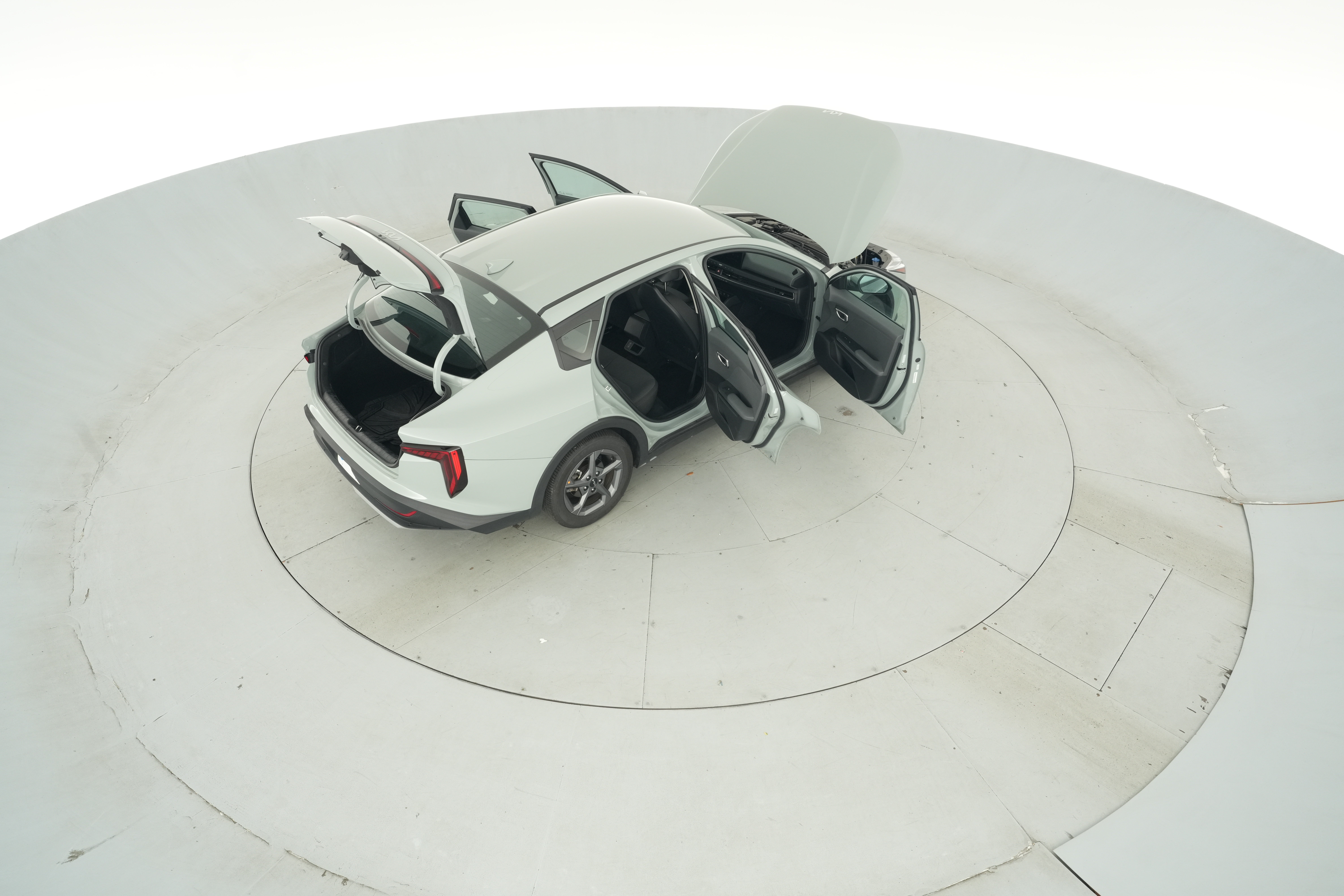2025 Kia K4 LXS - Photo 47