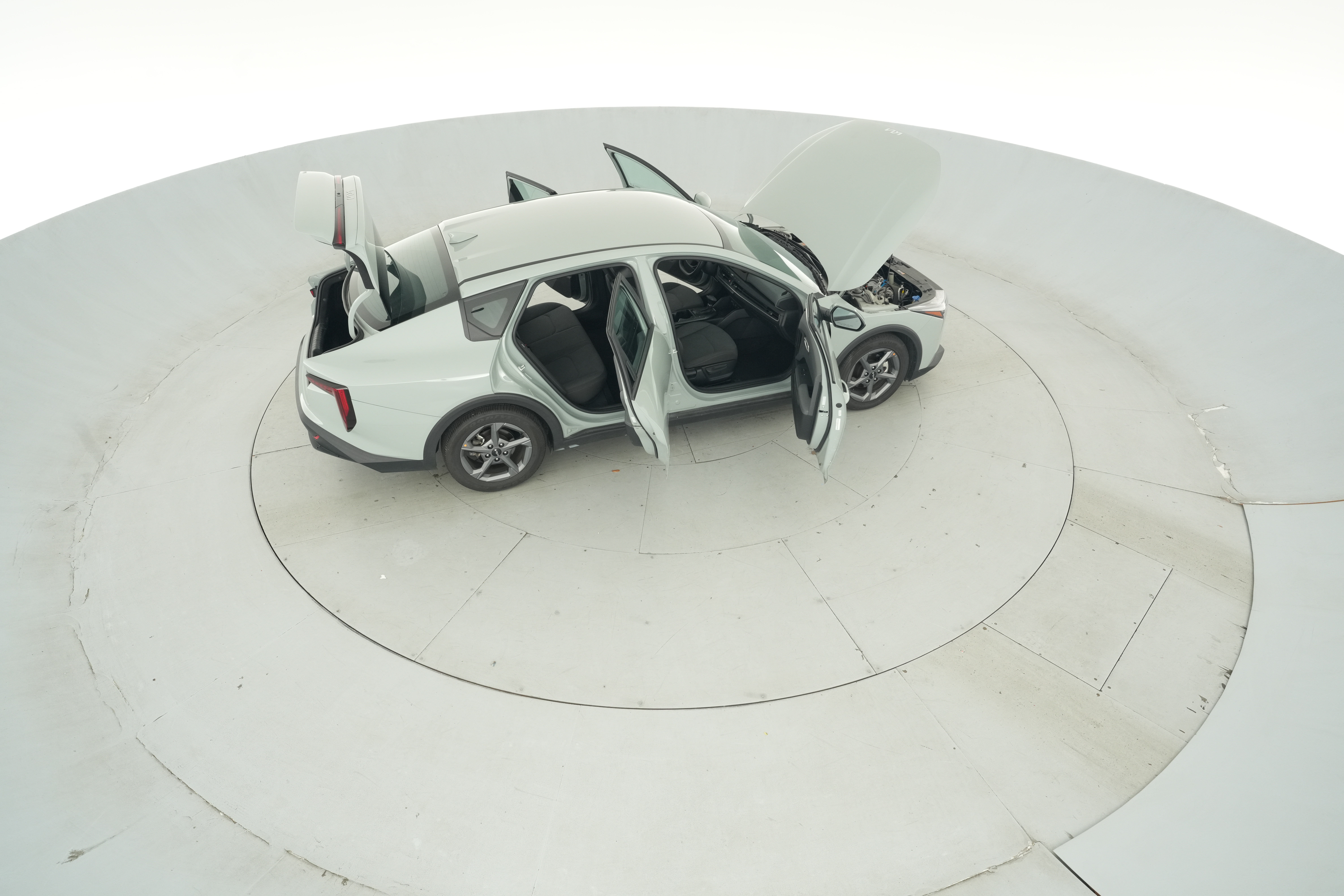 2025 Kia K4 LXS - Photo 48