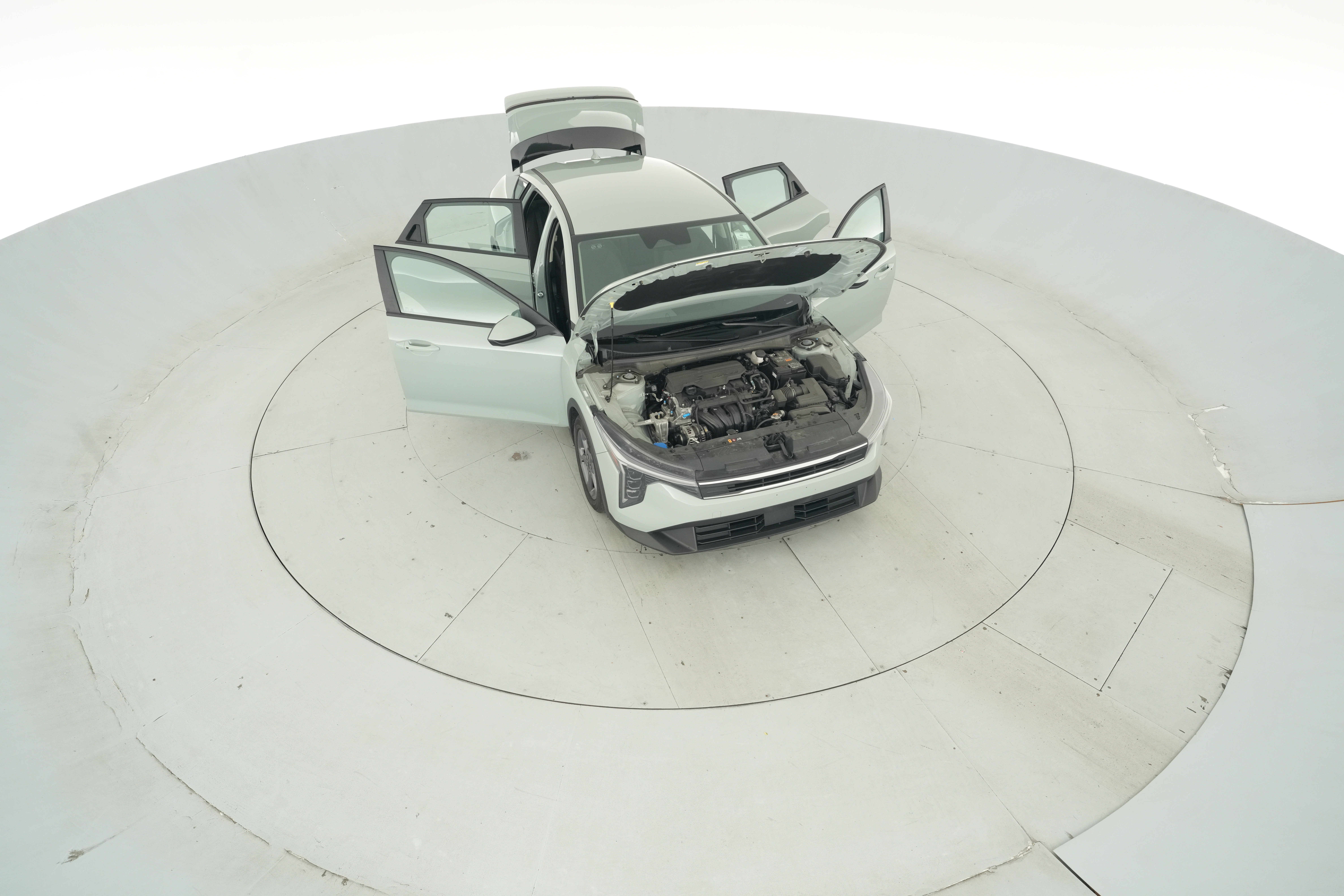 2025 Kia K4 LXS - Photo 52