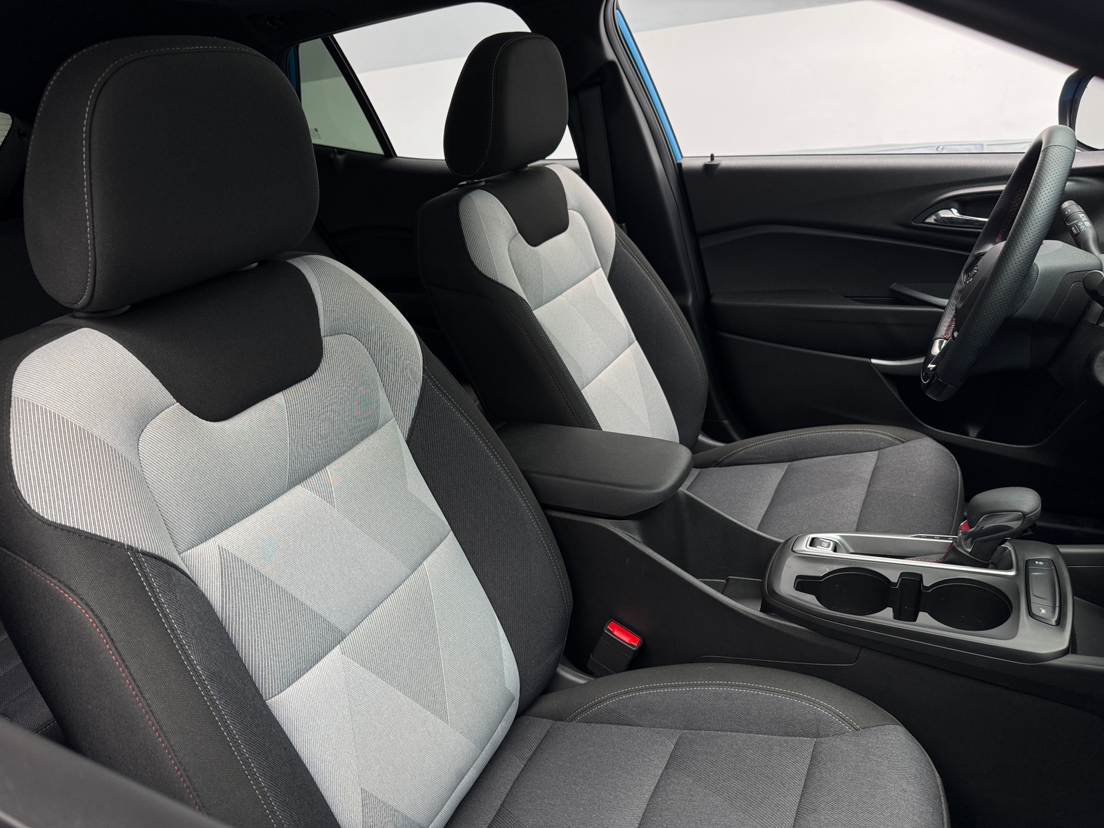 Thumbnail: 2025 Chevrolet Trax - 2