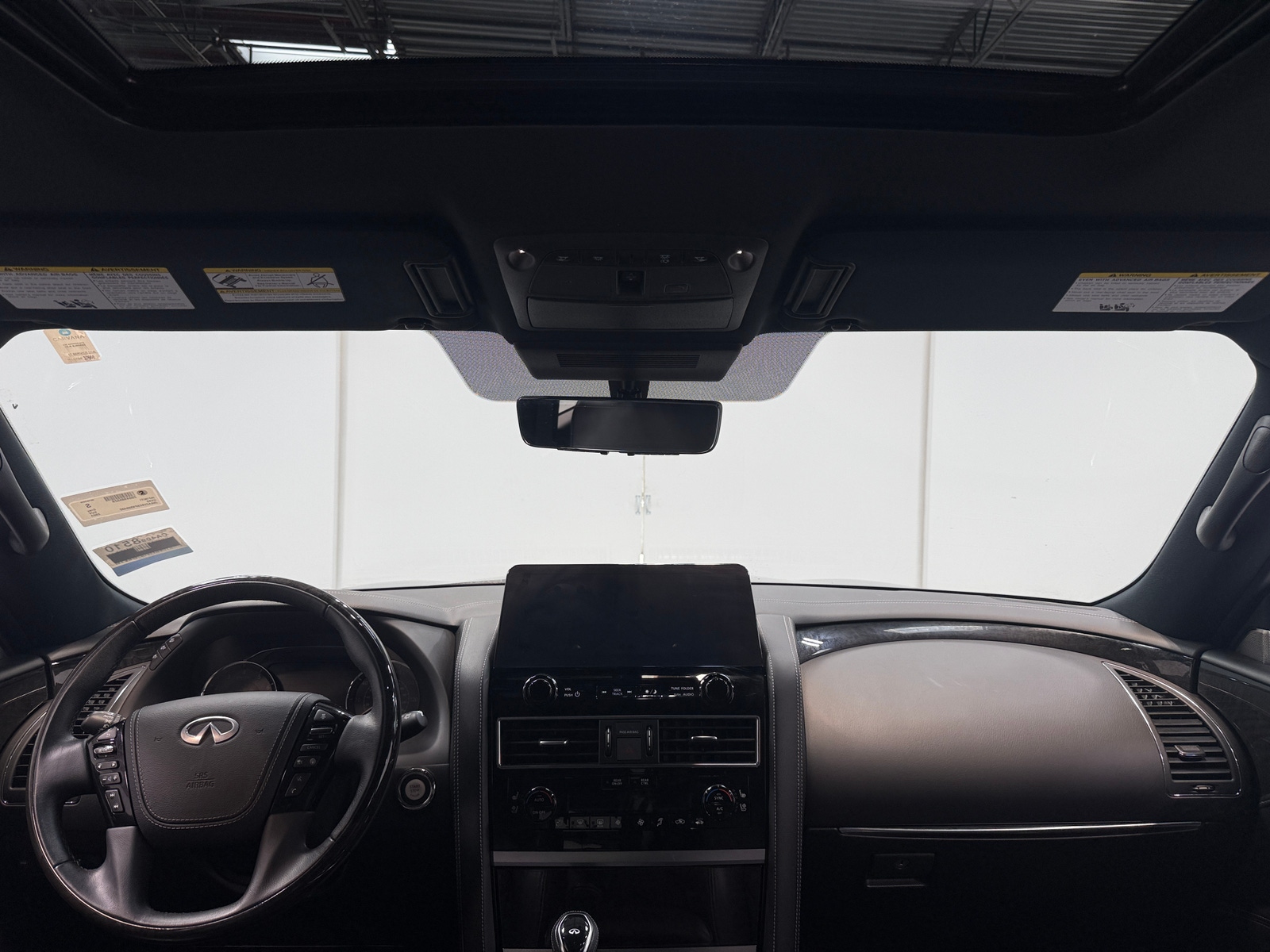 Thumbnail: 2023 INFINITI QX80 - 3