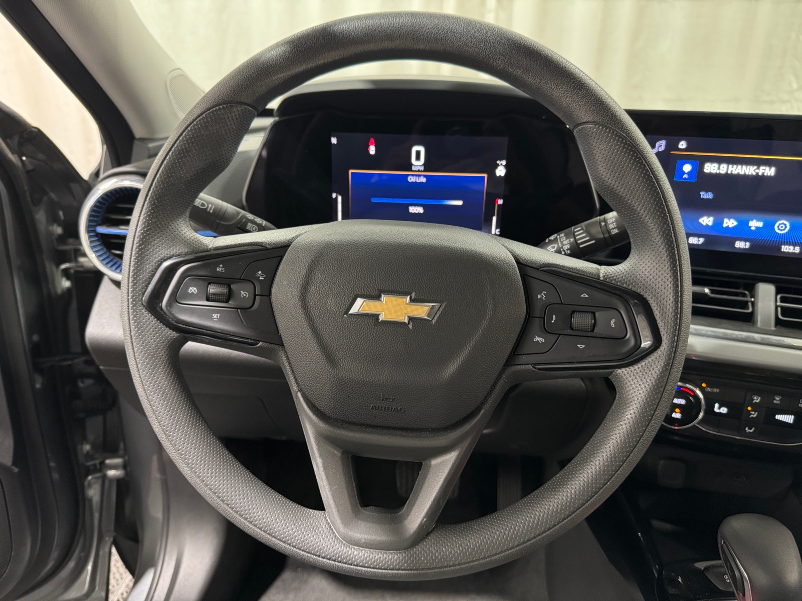 Thumbnail: 2025 Chevrolet Trax - 5