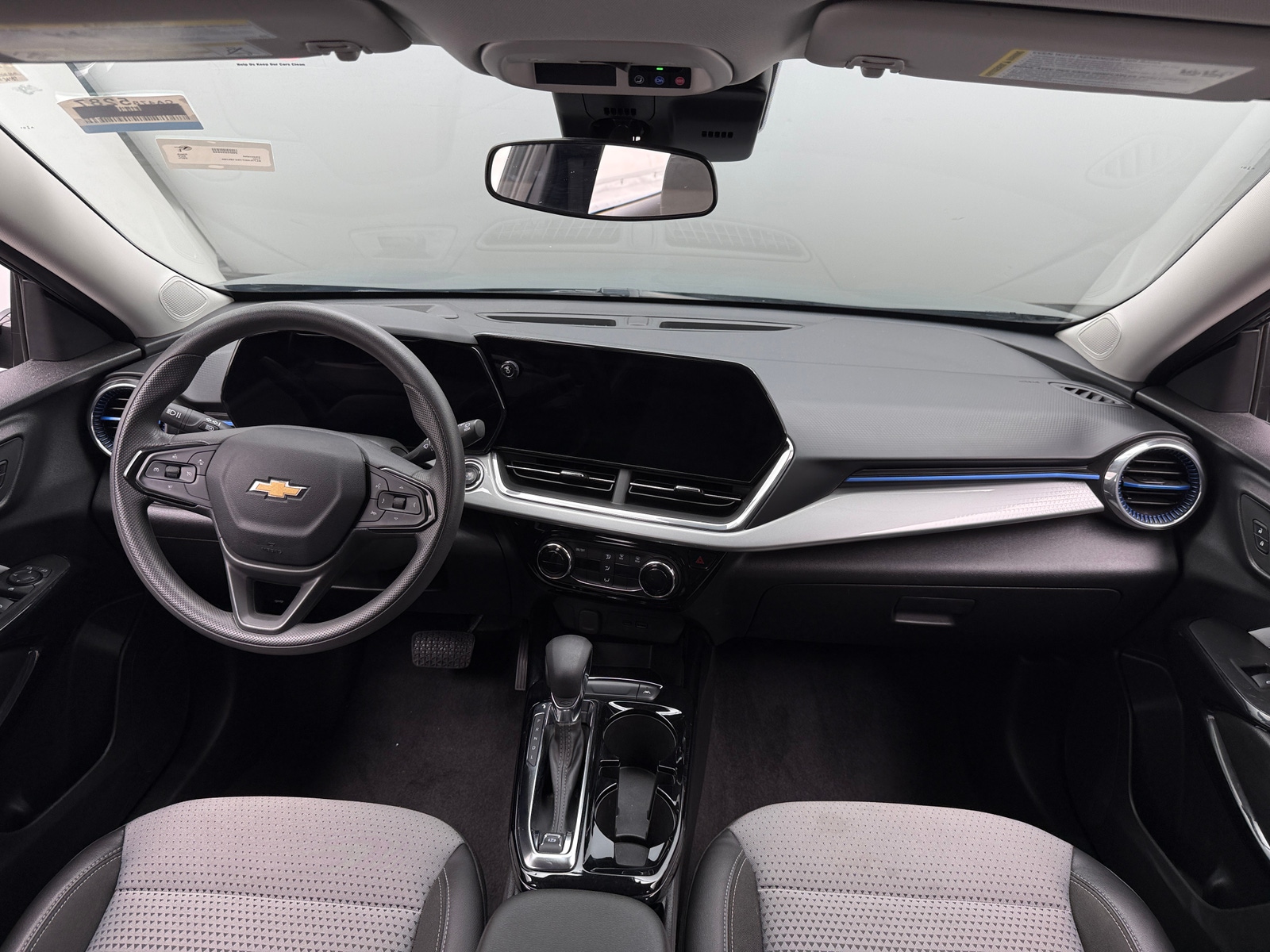 Thumbnail: 2025 Chevrolet Trax - 3