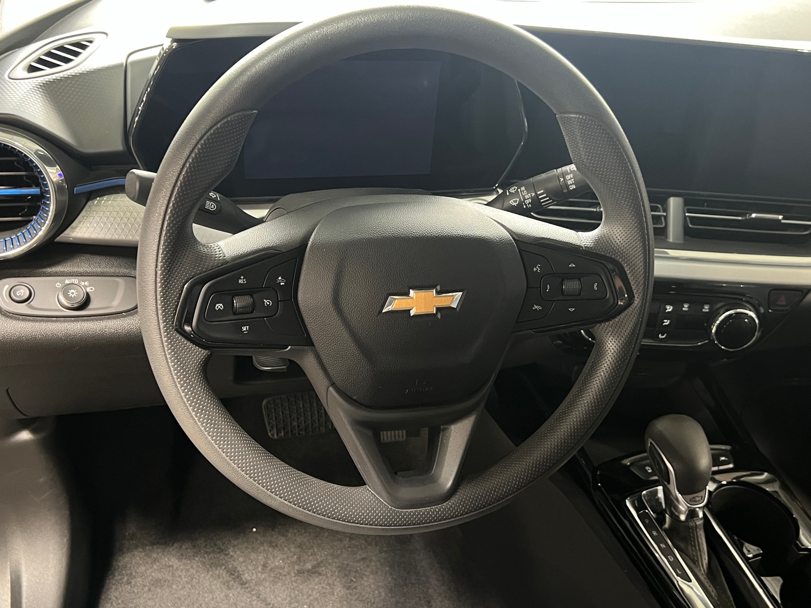 Thumbnail: 2025 Chevrolet Trax - 5