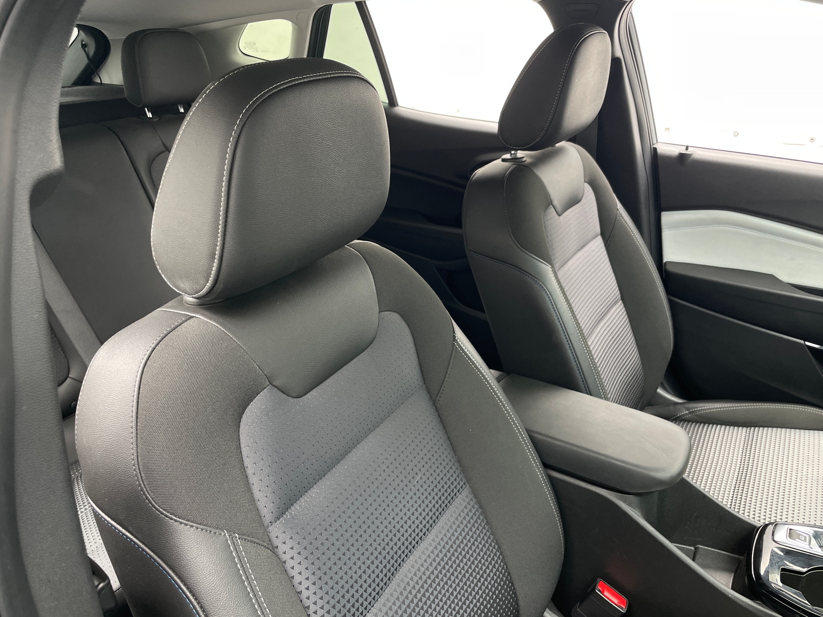 Thumbnail: 2025 Chevrolet Trax - 2
