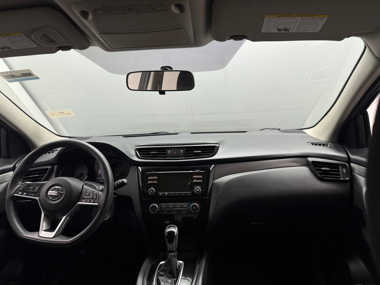 Thumbnail: 2017 Nissan Rogue Sport - 3