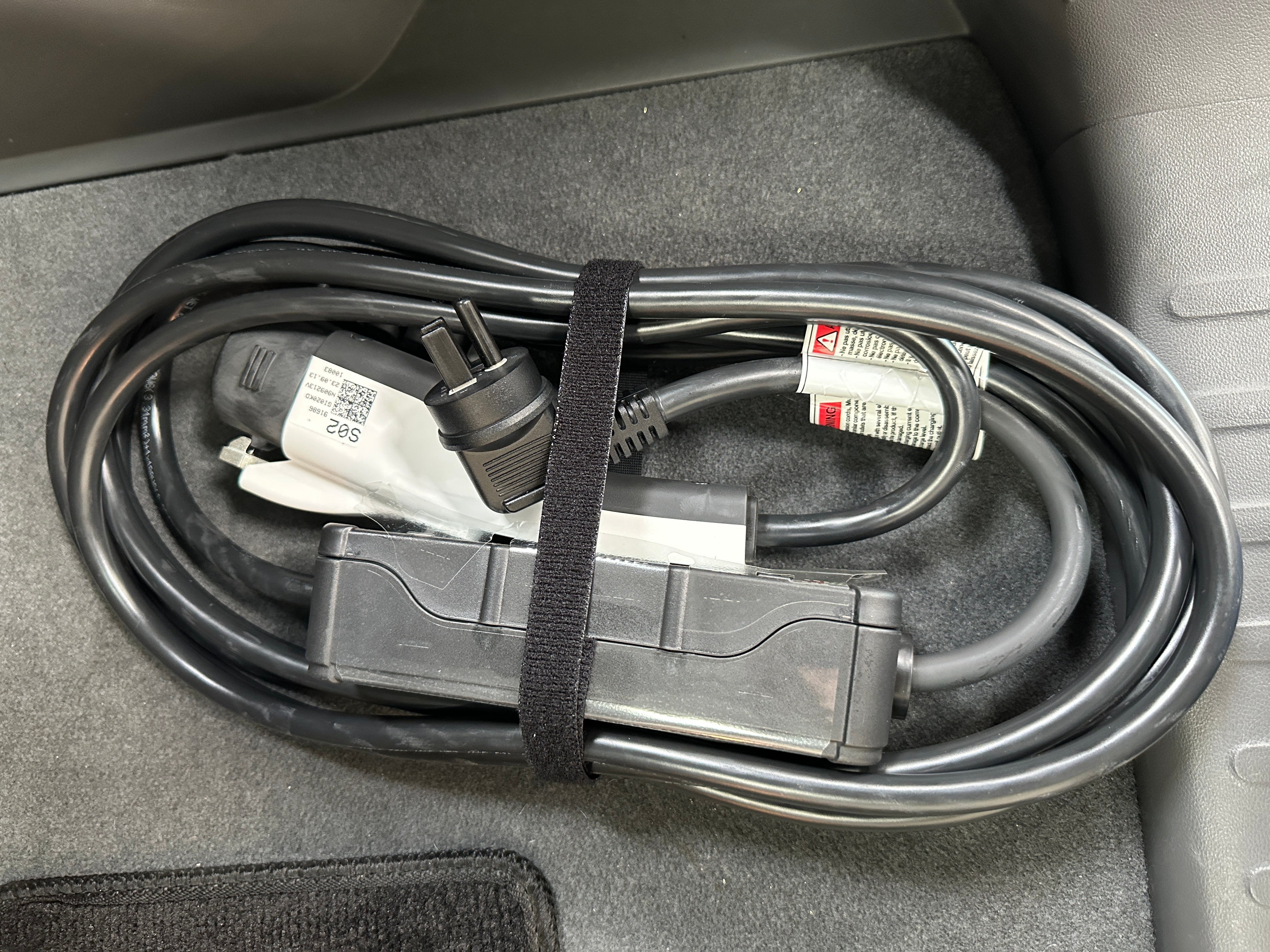 Used 2024 Hyundai IONIQ 5 Limited with VIN KM8KR4DE2RU274765 for sale in Oak Creek, WI
