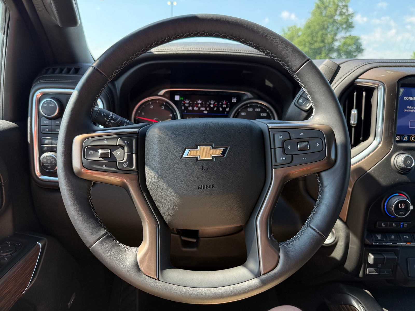 Thumbnail: 2022 Chevrolet Silverado 3500 - 4