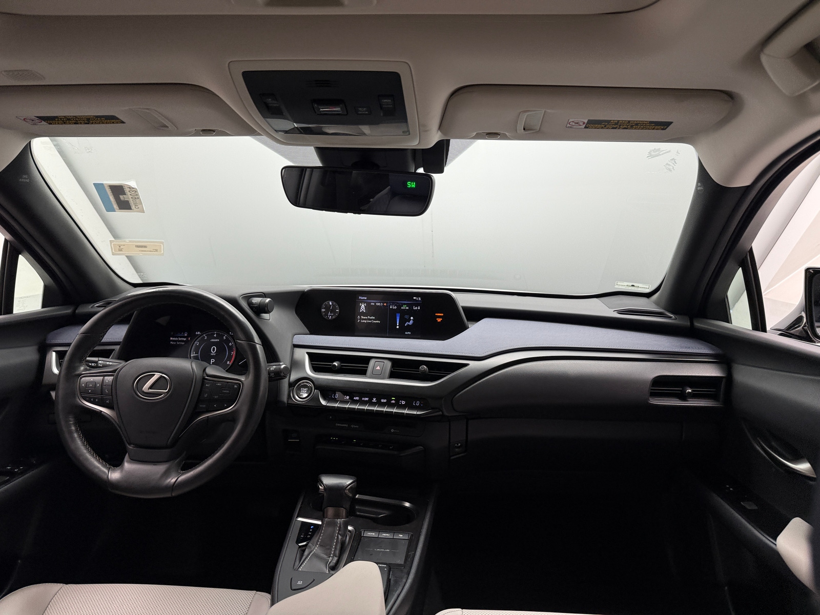 Thumbnail: 2020 Lexus UX - 2