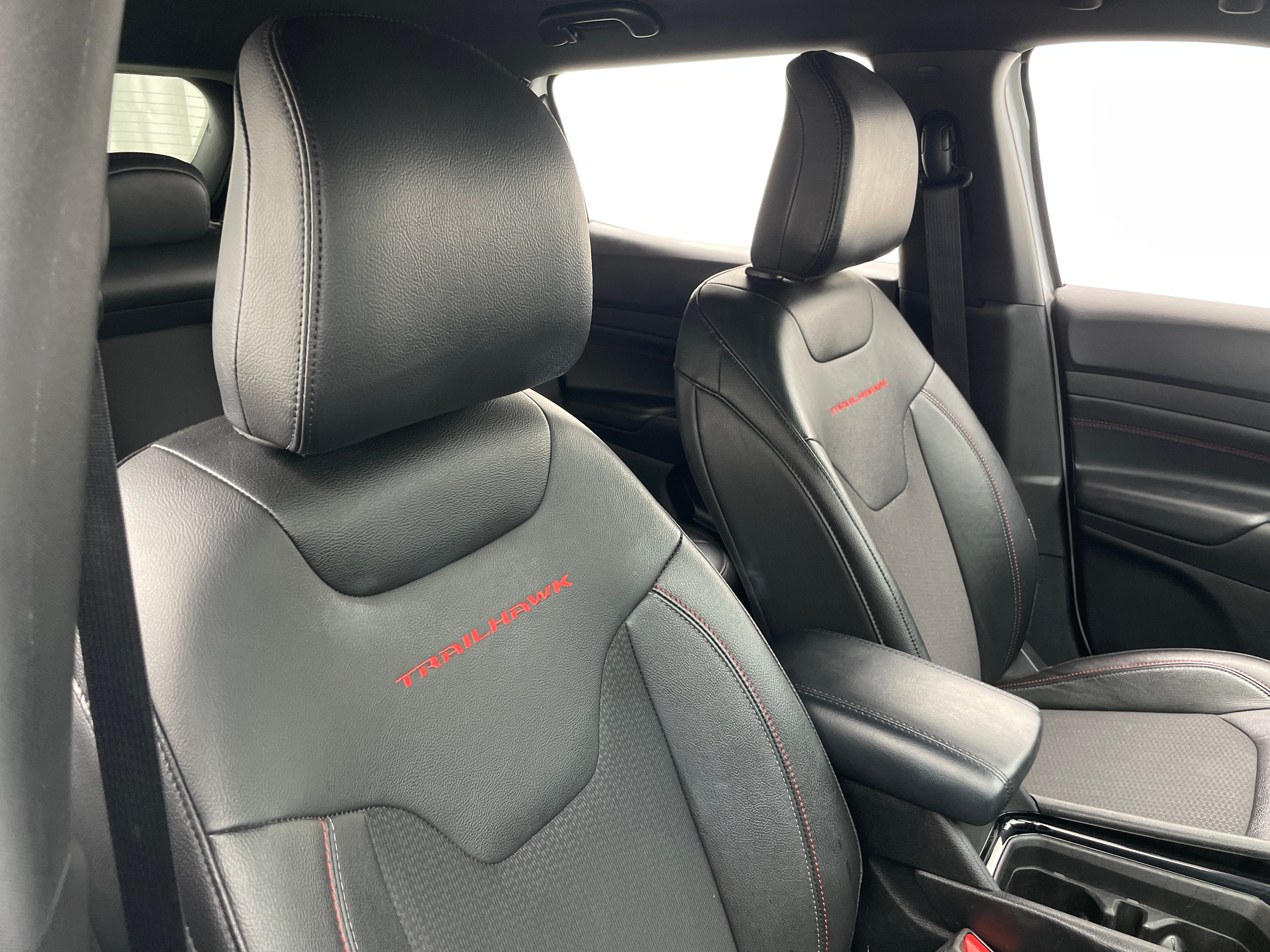 2025 Jeep Compass Trailhawk - Photo 2