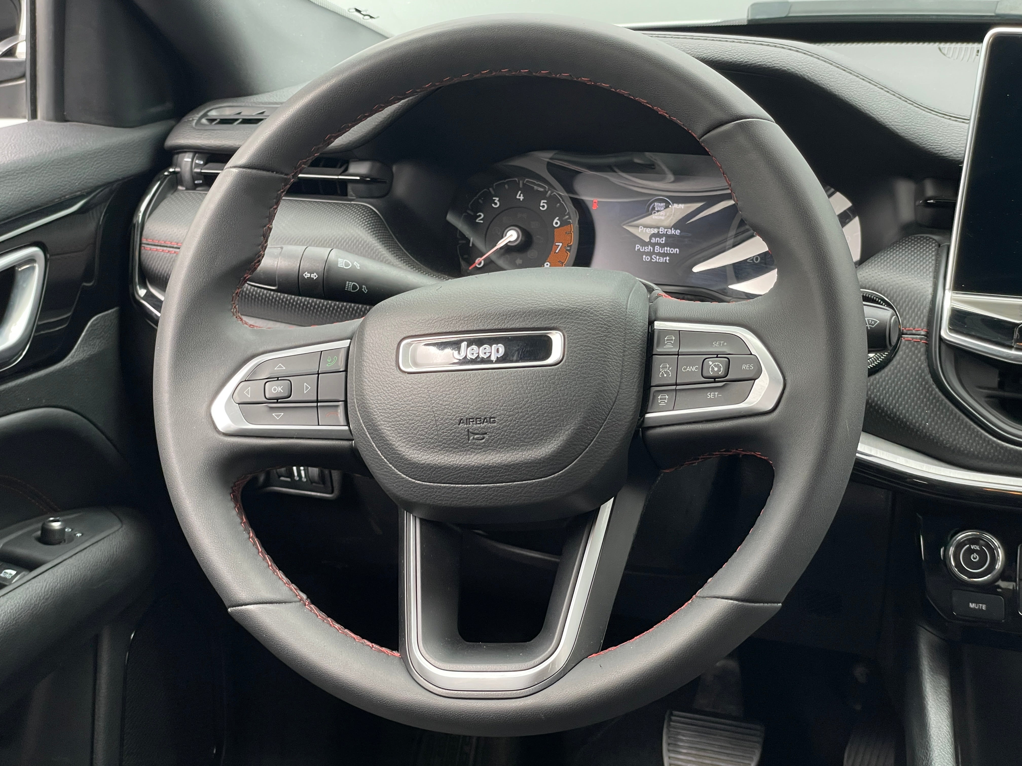 2025 Jeep Compass Trailhawk - Photo 4