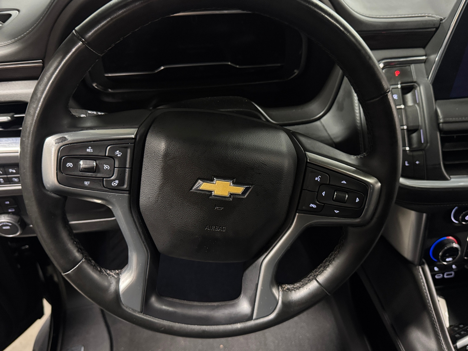 Thumbnail: 2023 Chevrolet Tahoe - 4
