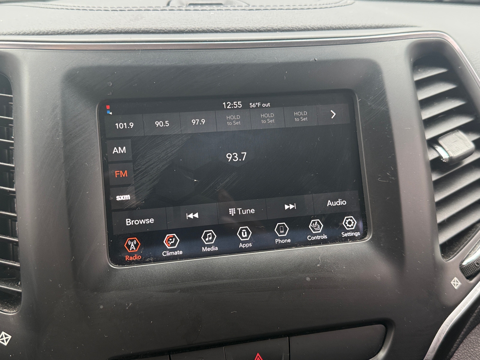 Thumbnail: 2019 Jeep Cherokee - 4