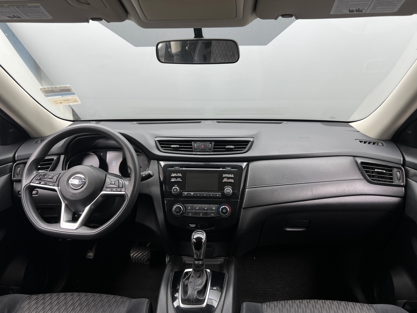 Thumbnail: 2017 Nissan Rogue - 3