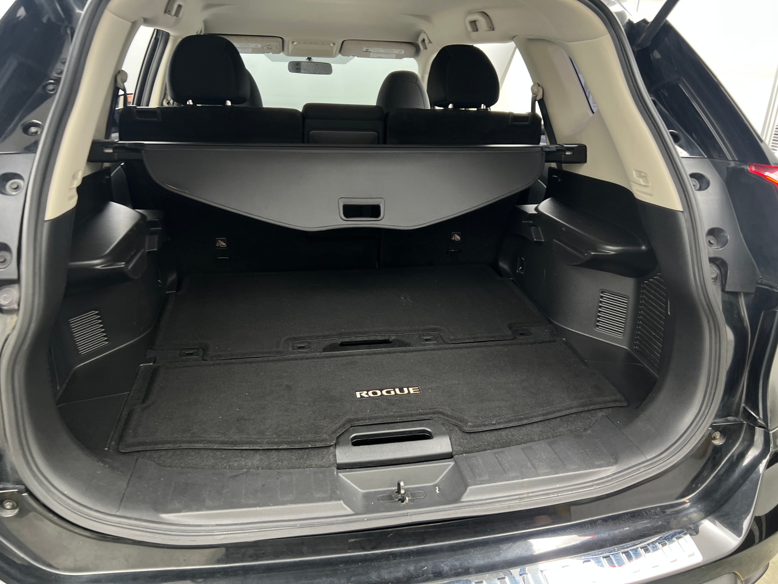 Thumbnail: 2017 Nissan Rogue - 7