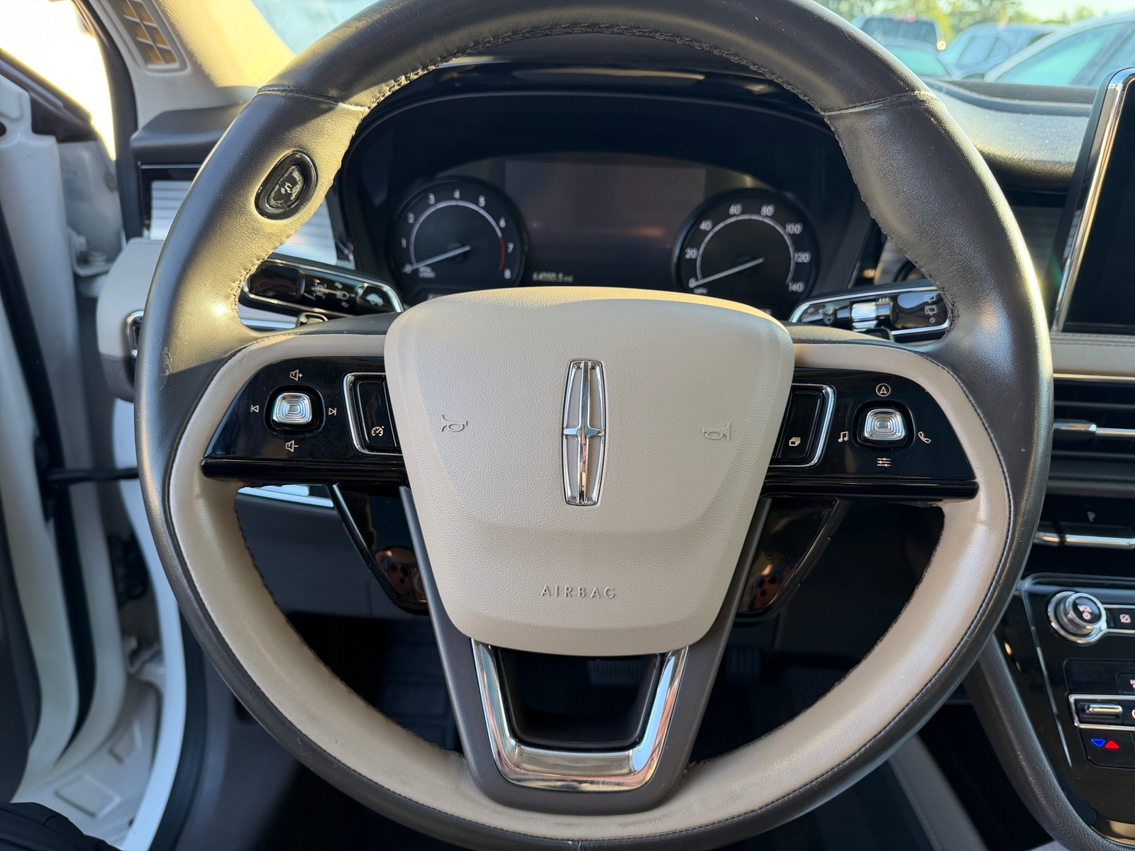 Thumbnail: 2020 Lincoln Corsair - 4