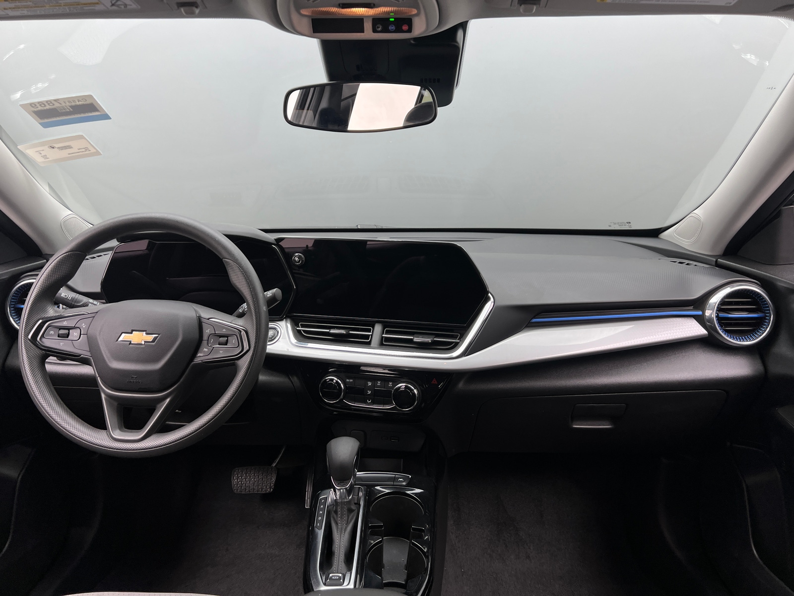 Thumbnail: 2025 Chevrolet Trax - 3