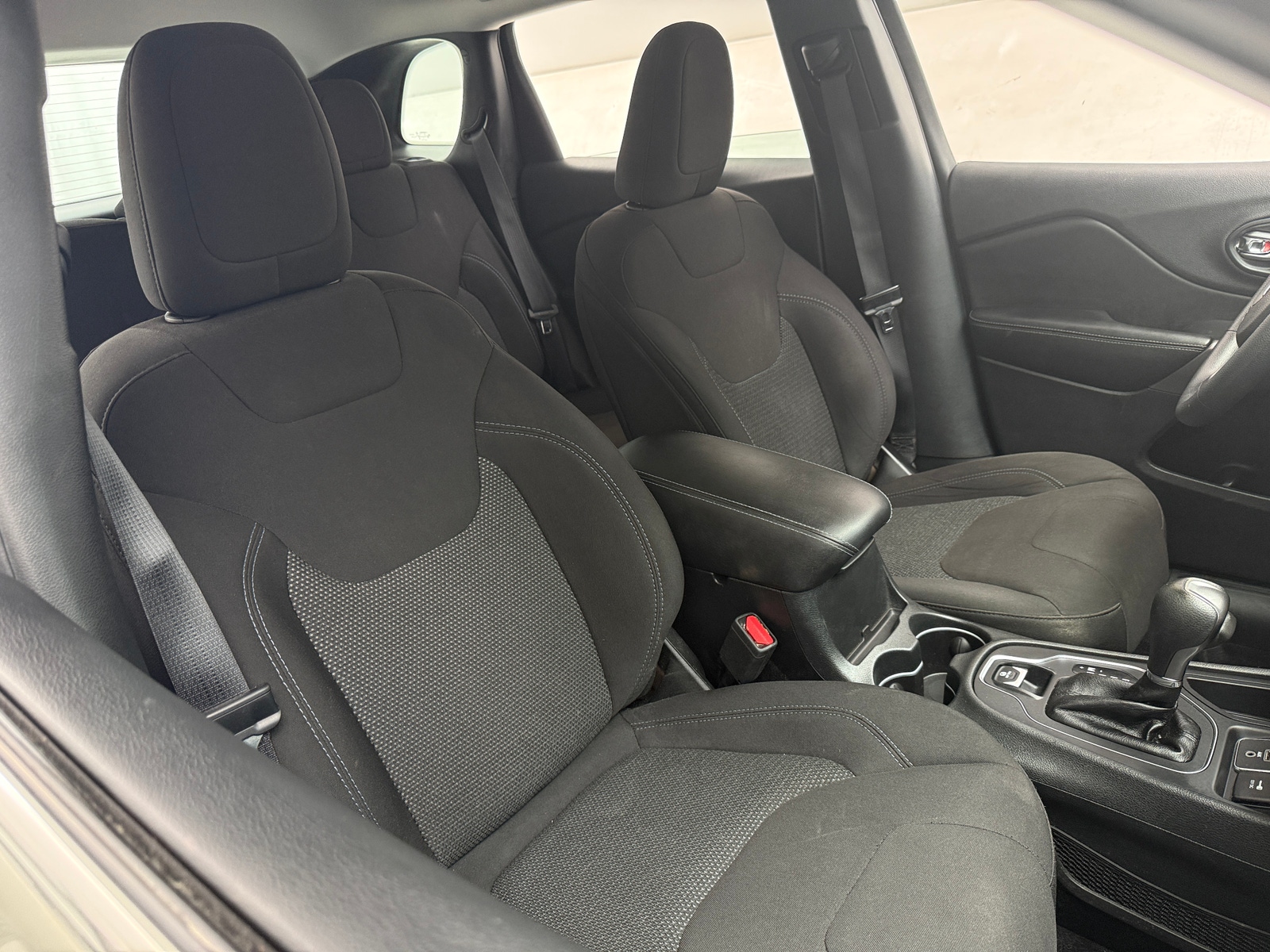 Thumbnail: 2019 Jeep Cherokee - 2