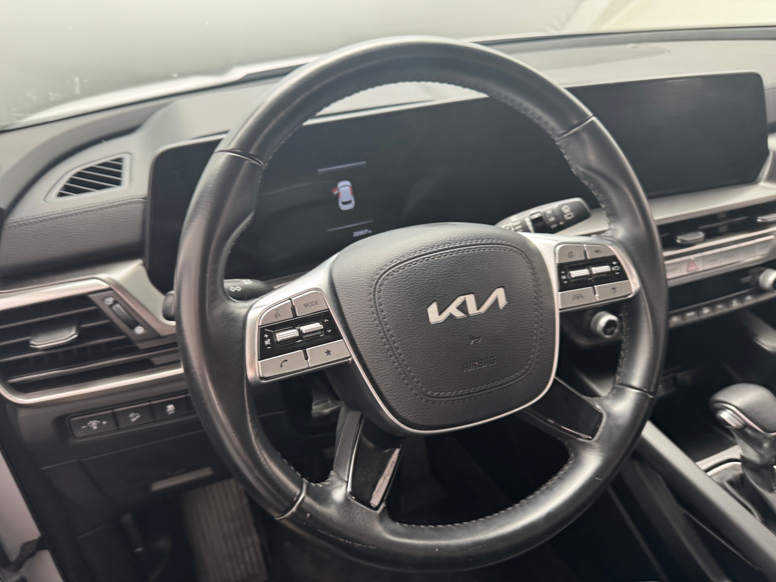 Thumbnail: 2023 Kia Telluride - 4