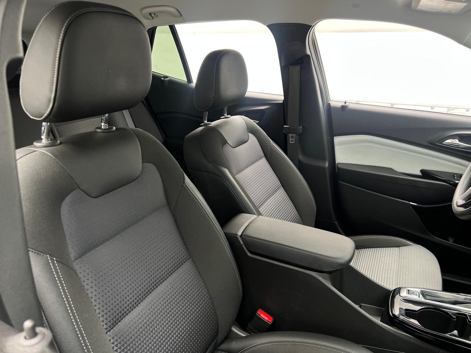 Thumbnail: 2025 Chevrolet Trax - 2