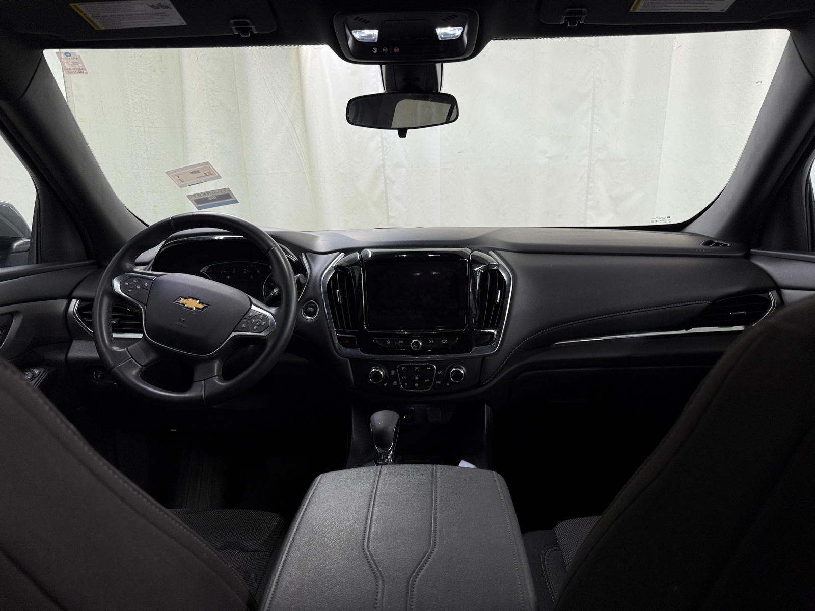 Thumbnail: 2023 Chevrolet Traverse - 3