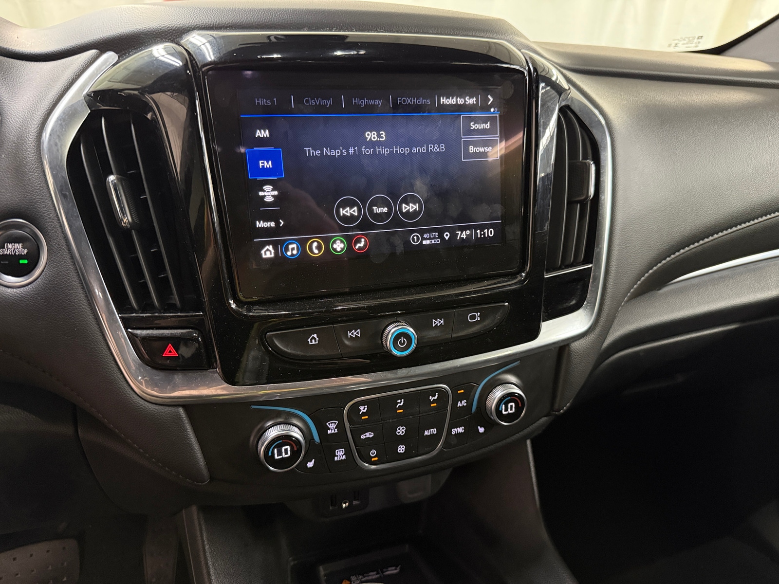 Thumbnail: 2023 Chevrolet Traverse - 4