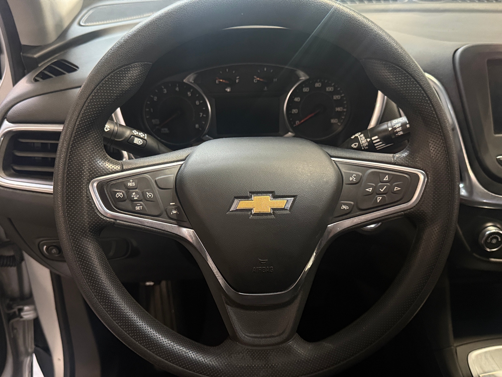Thumbnail: 2022 Chevrolet Equinox - 5