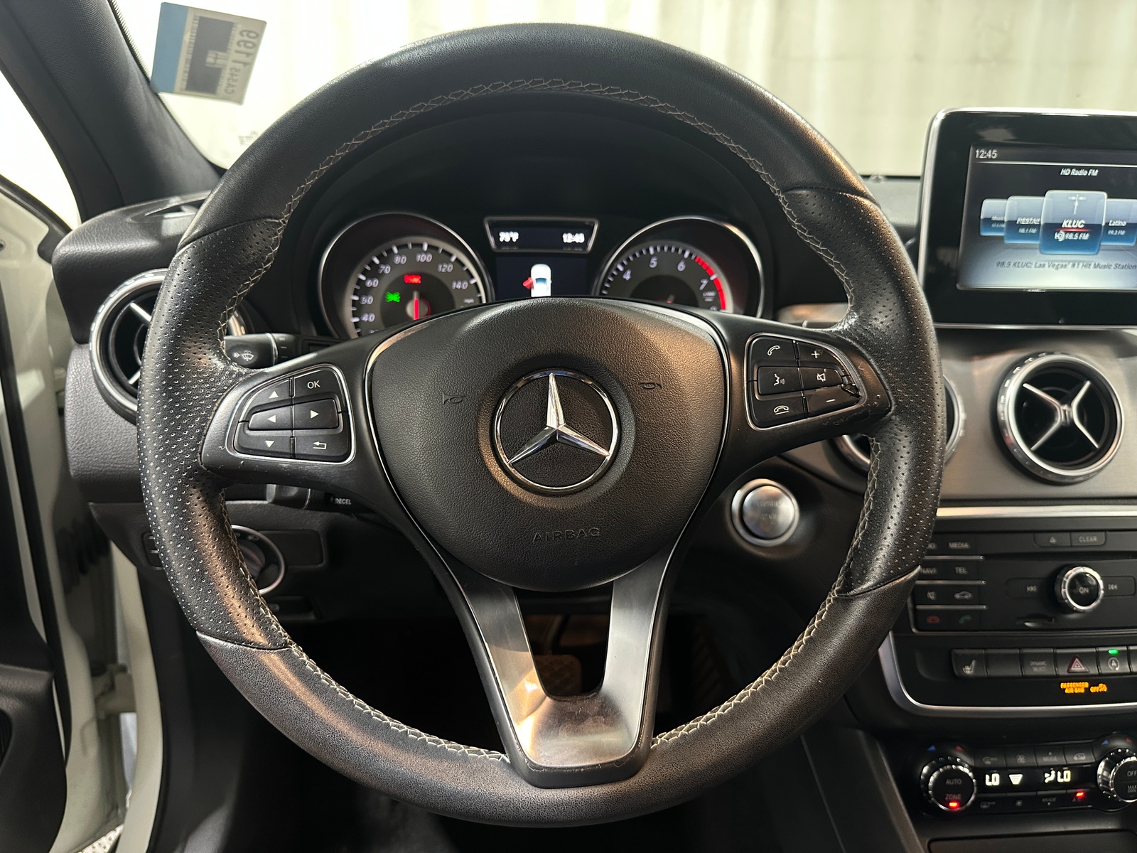 Thumbnail: 2017 Mercedes-Benz GLA - 4