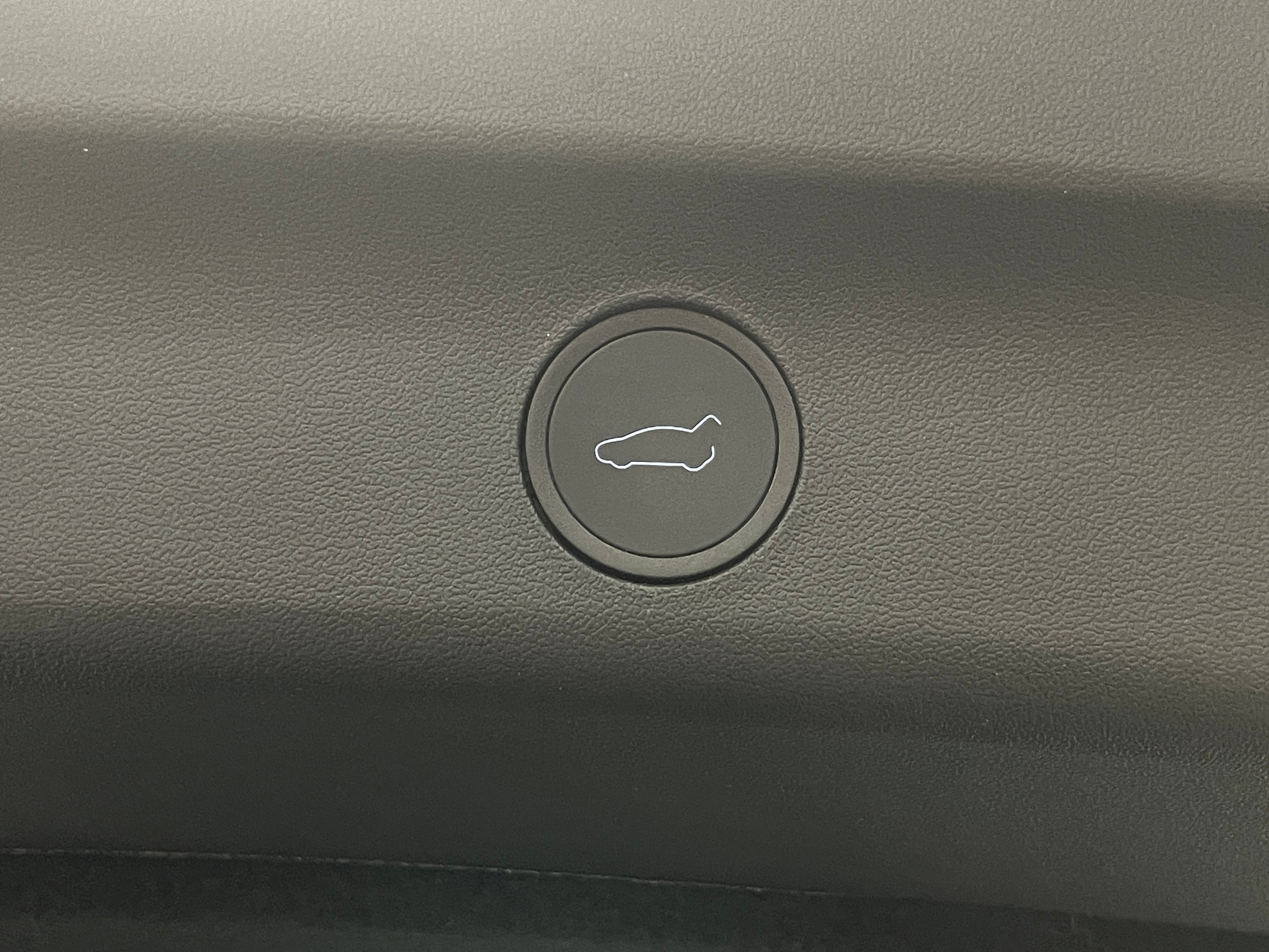 Used 2024 Tesla Model Y Long Range with VIN 7SAYGDED4RF008430 for sale in Auburn, WA