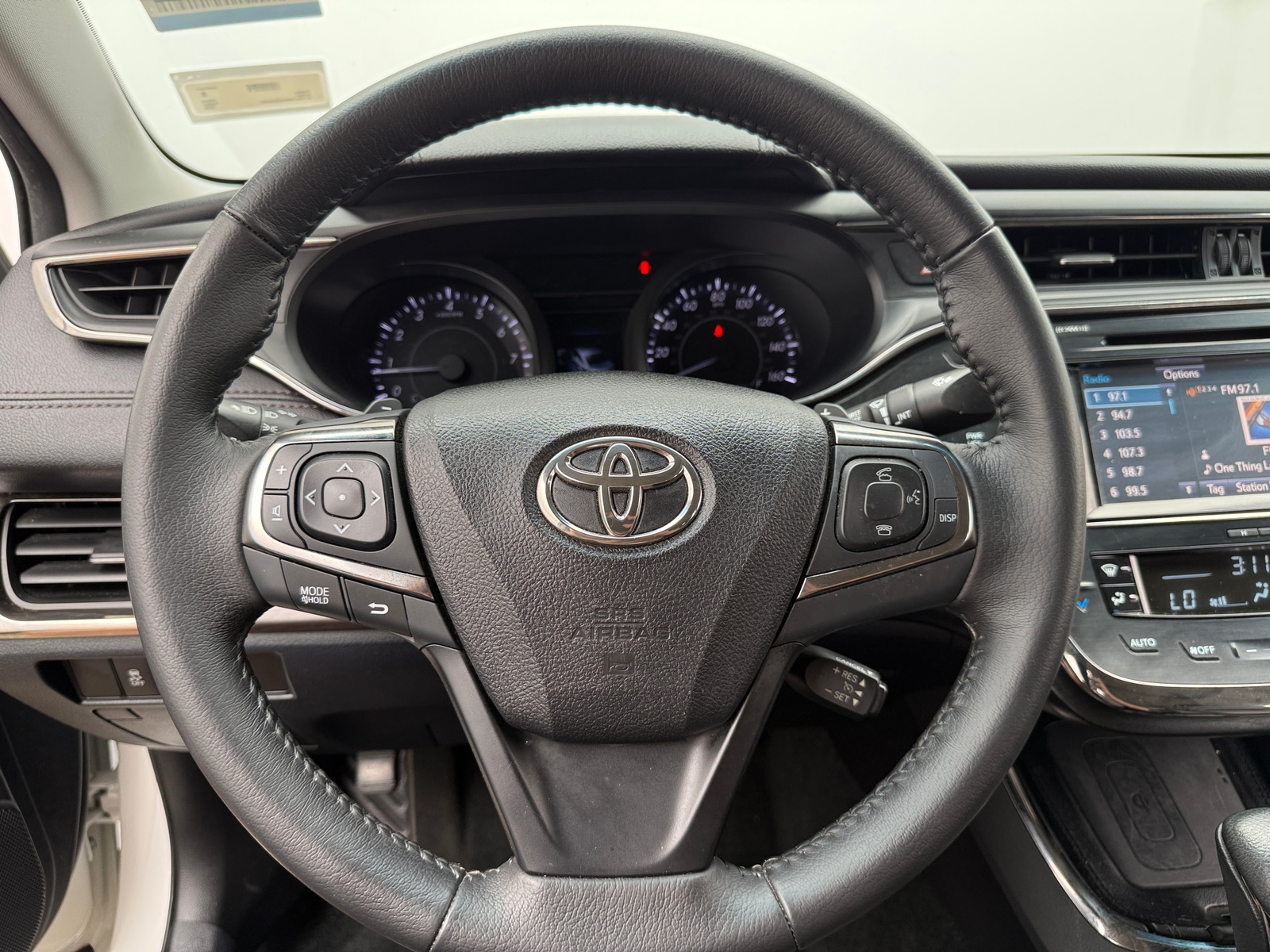 Thumbnail: 2016 Toyota Avalon - 4