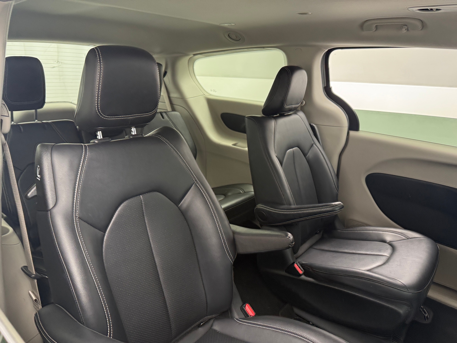 Thumbnail: 2024 Chrysler Pacifica - 5