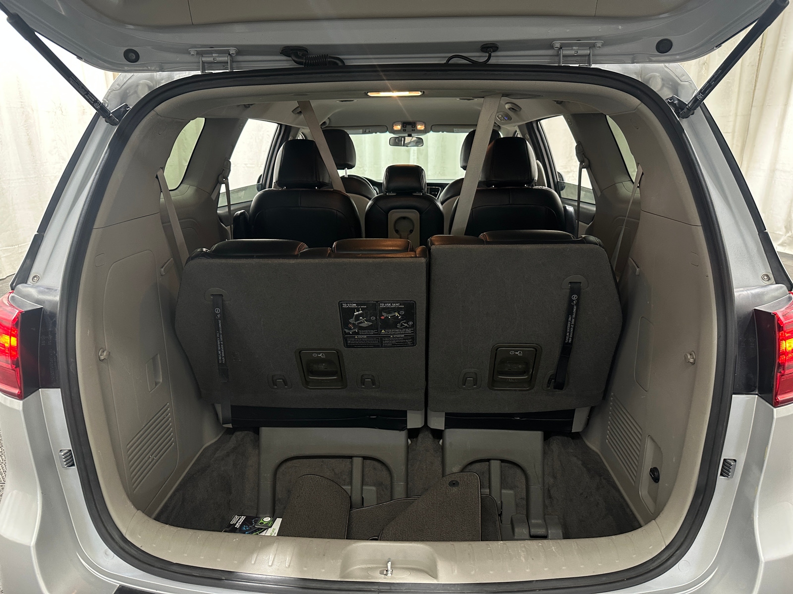 Thumbnail: 2021 Kia Sedona - 7