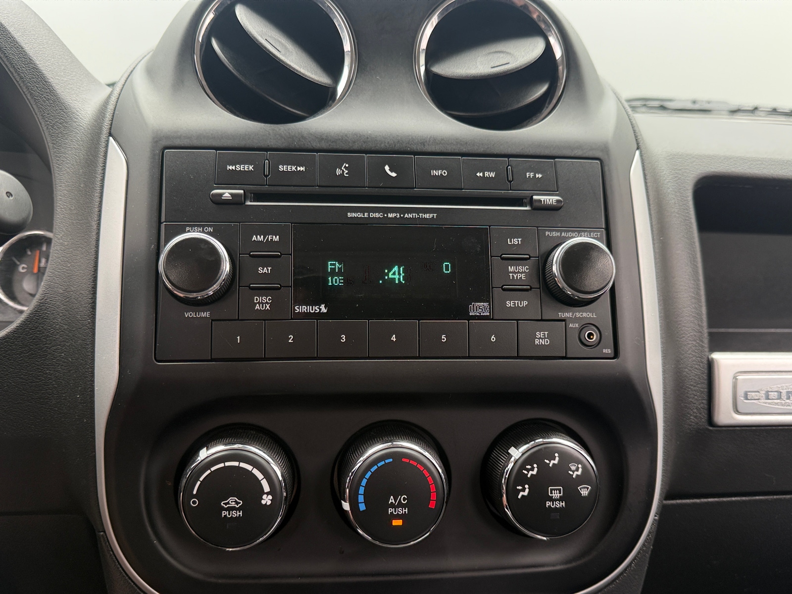Thumbnail: 2017 Jeep Compass - 3