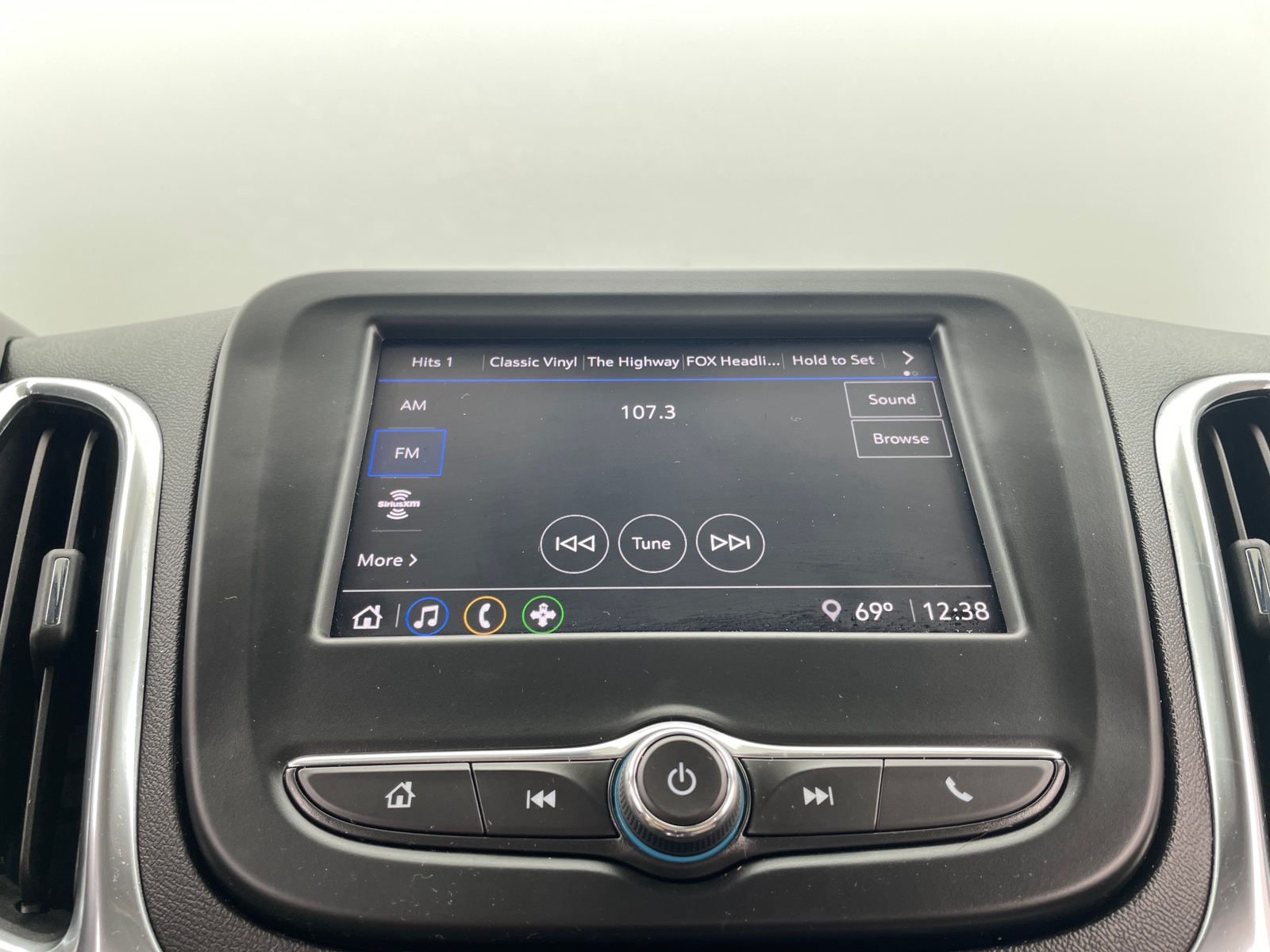 Thumbnail: 2024 Chevrolet Equinox - 4