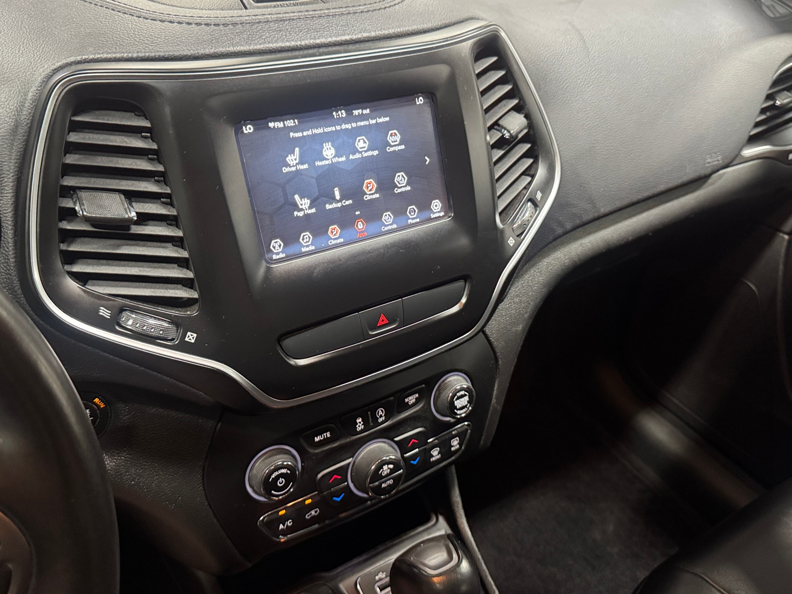 Thumbnail: 2019 Jeep Cherokee - 4
