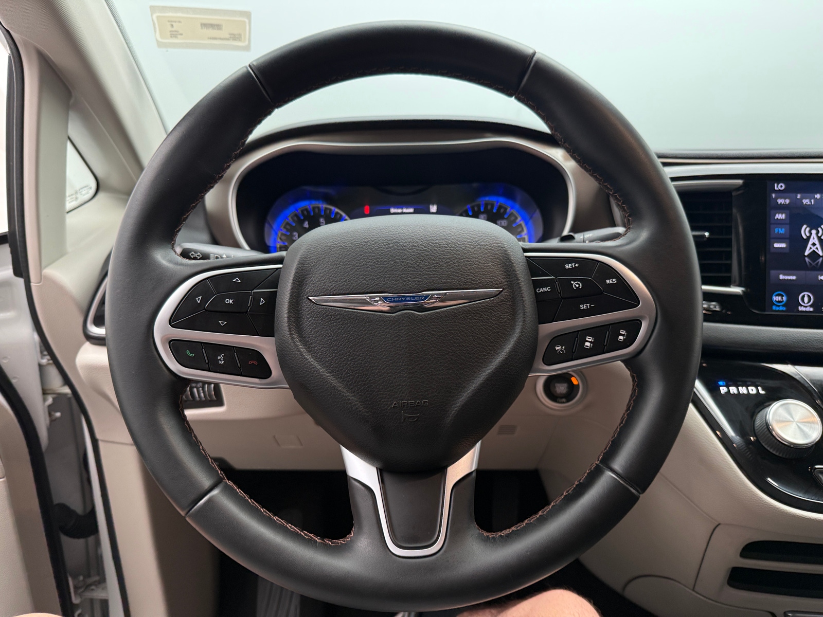 Thumbnail: 2018 Chrysler Pacifica - 4
