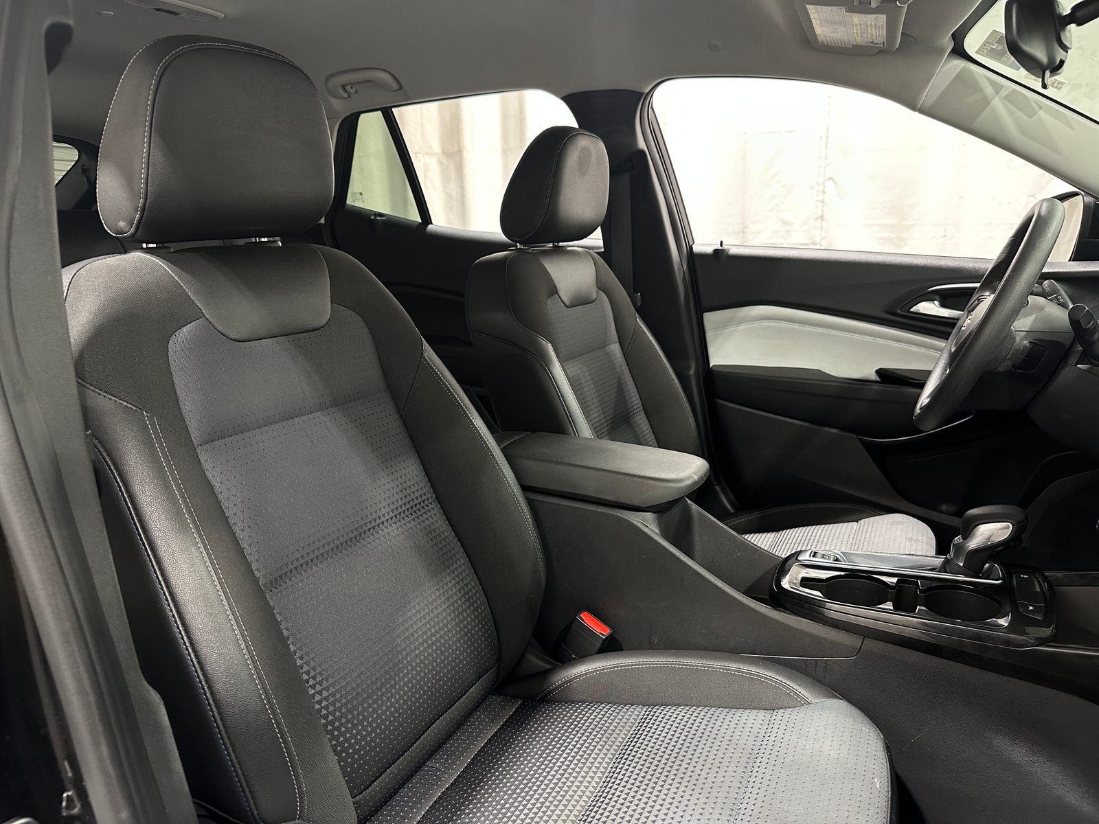Thumbnail: 2025 Chevrolet Trax - 2