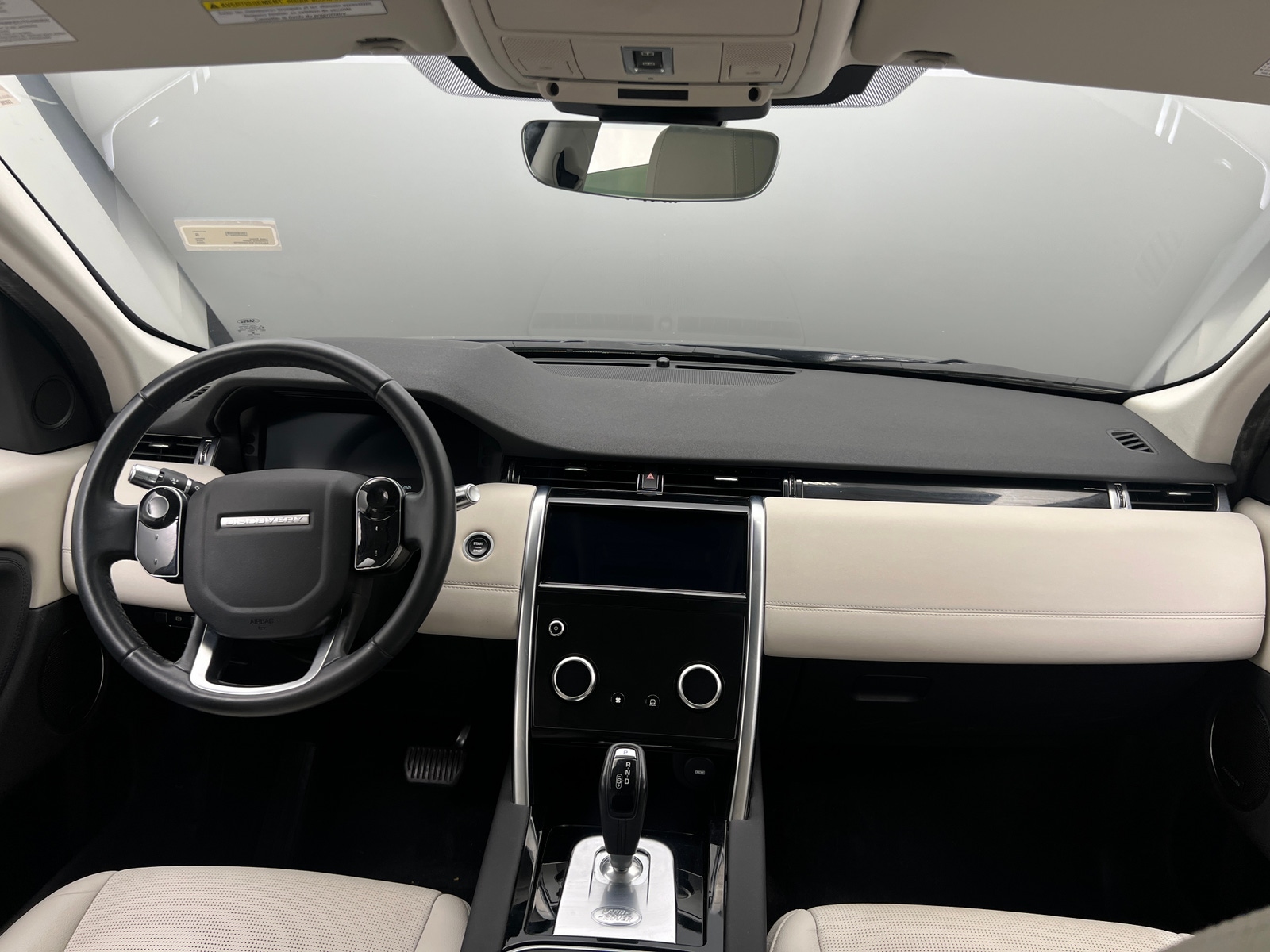 Thumbnail: 2020 Land Rover Discovery Sport - 2