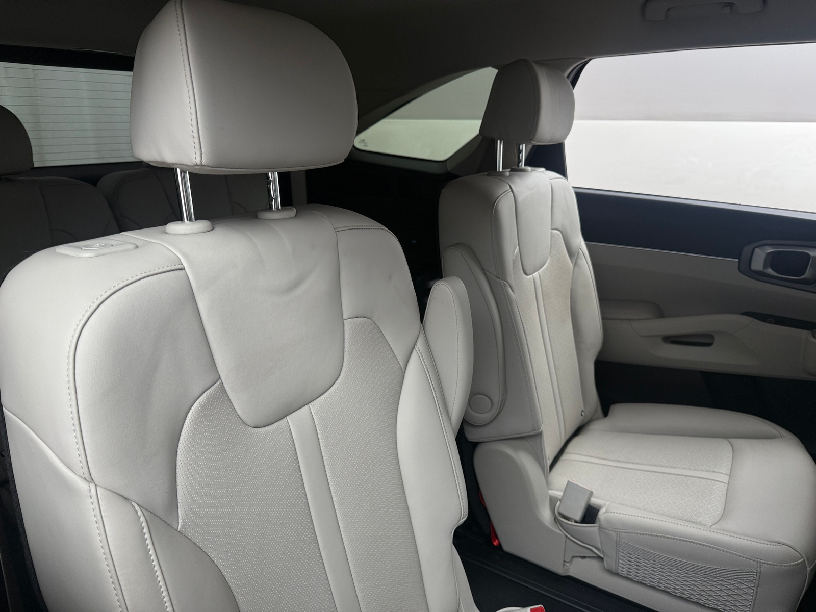 Thumbnail: 2022 Kia Sorento - 5